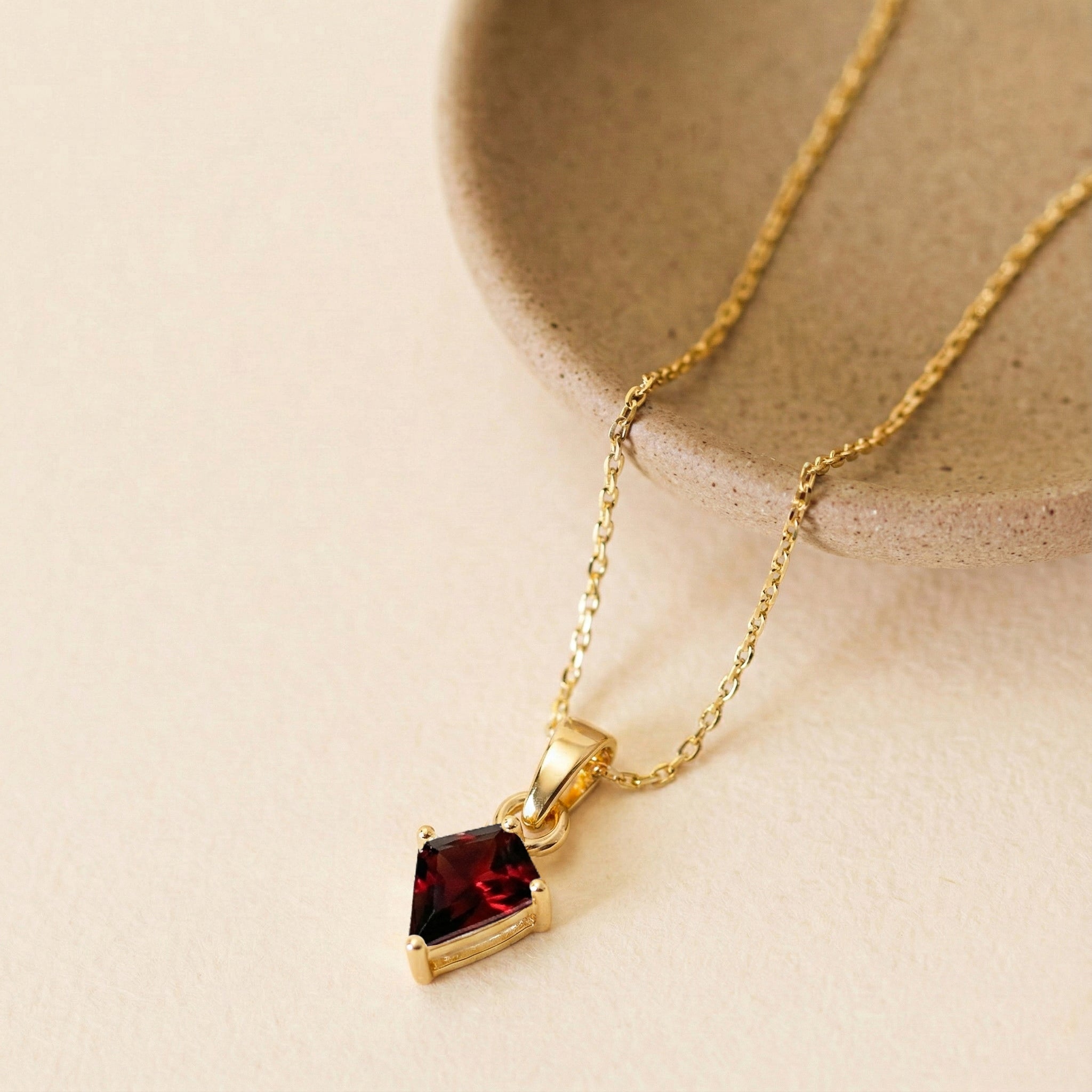 Garnet Kite Solitaire Pendant Necklace in Yellow Gold Plated 1.4ct
