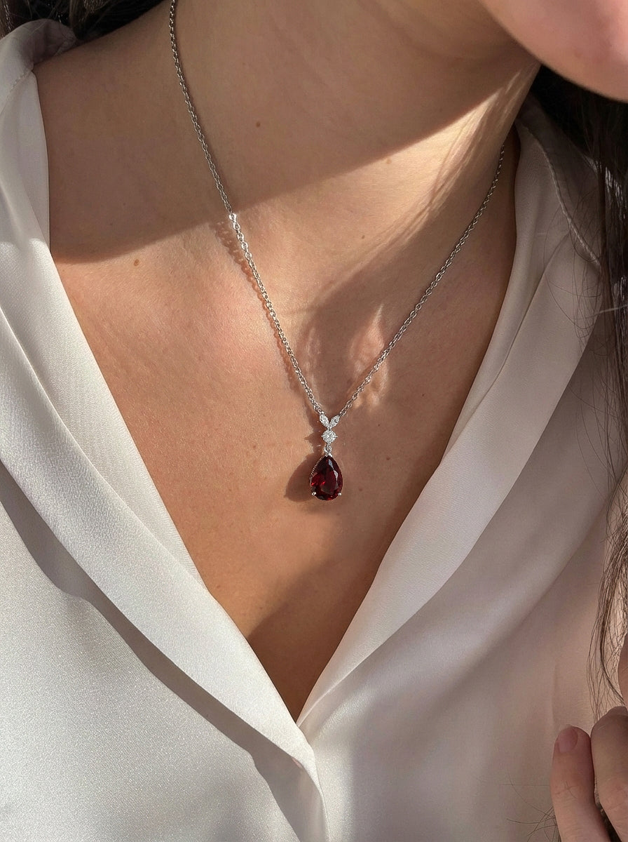 Natural Garnet Pear Teardrop Pendant Necklace in 925 Sterling Silver 1.7ct