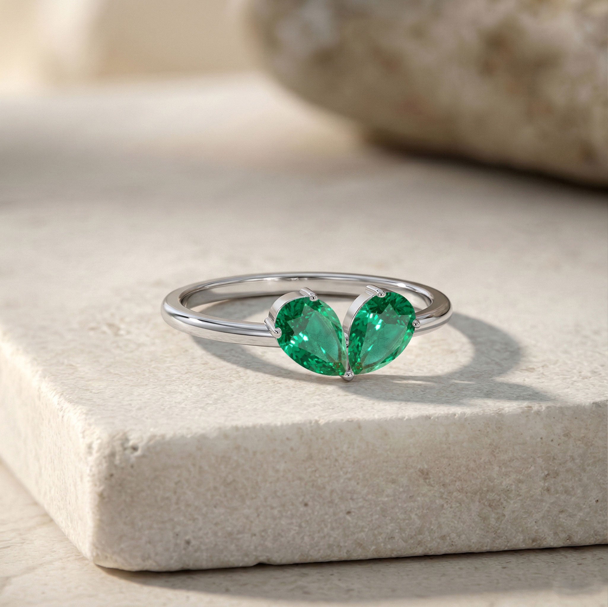 Emerald Gemstone Pear Shpaed Ring for her in 925 Sterling Silver and Yellow Gold Filled
