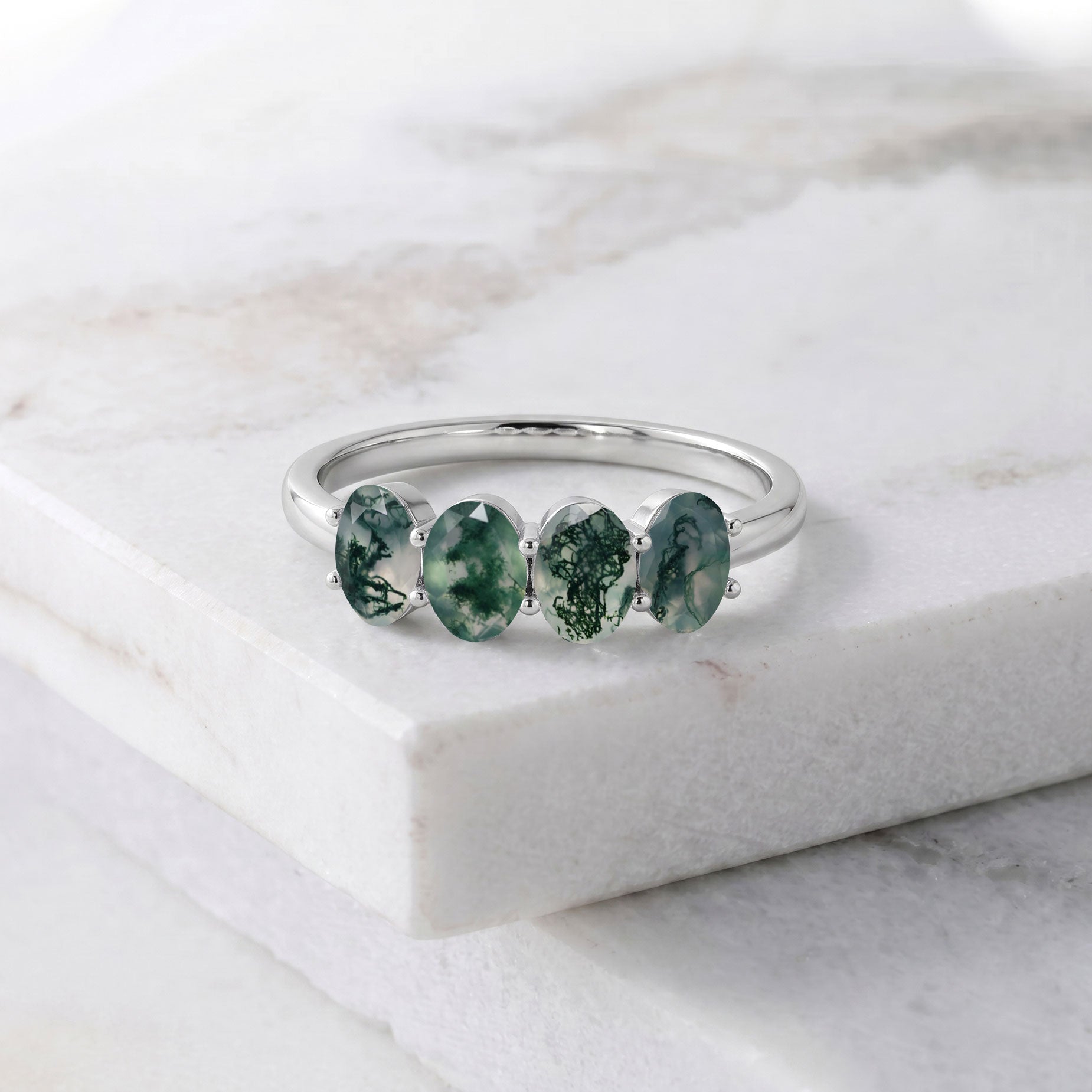 Moss Agate Anniversary Ring, Genuine Moss Stone, Oval Green Jewelry, Nature Inspired Fashion Ring, Handmade Gemstone Ring, Women's Band Ring, Minimalist Jewelry, Stacking Ring, Elegant Gift, Artisan Design