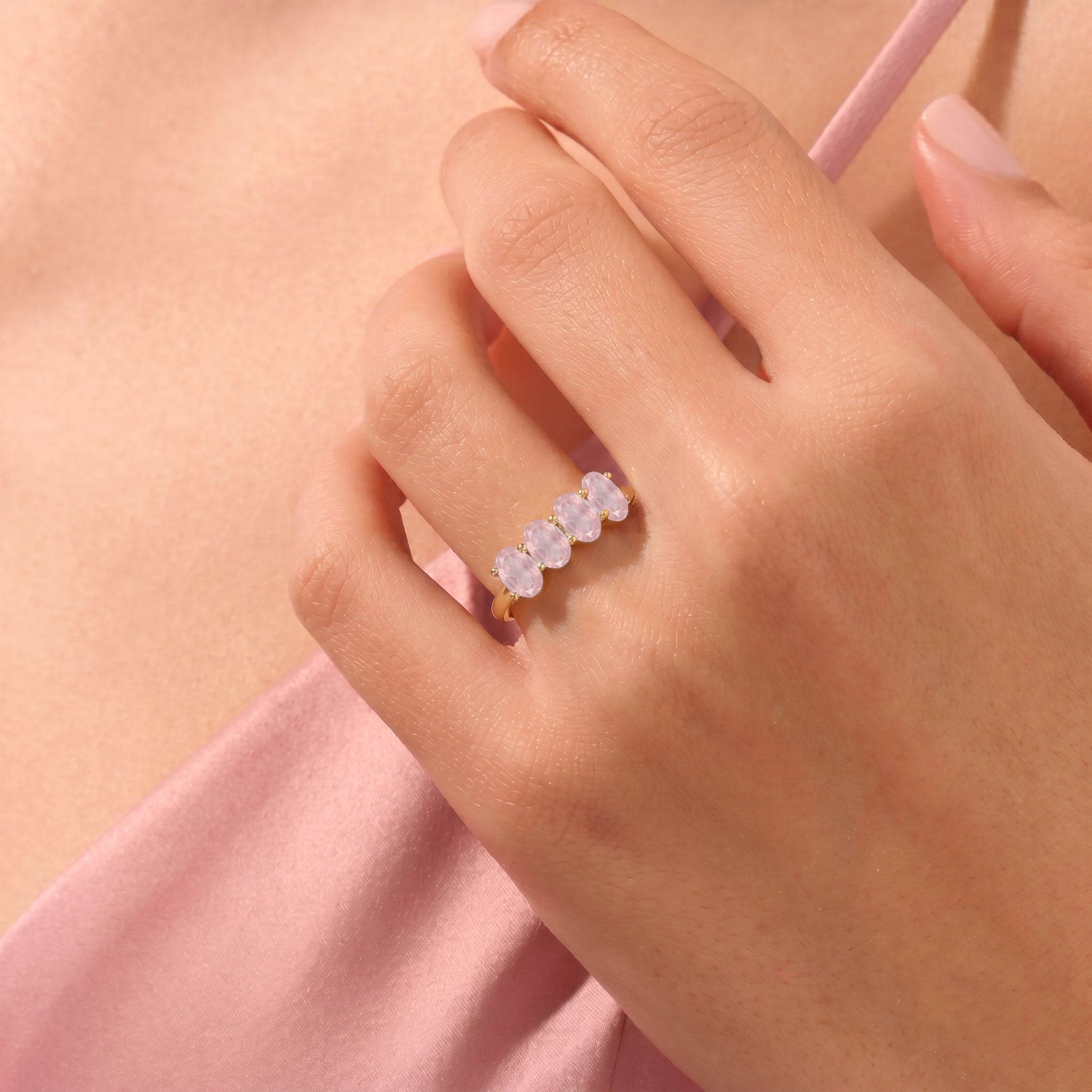 Rose Quartz stack ring, minimalist jewelry, pink crystal ring, women's fashion jewelry, anniversary jewelry, fine ring, elegant jewelry, romantic gift, oval gemstone ring, handmade ring, blush jewelry, everyday elegance