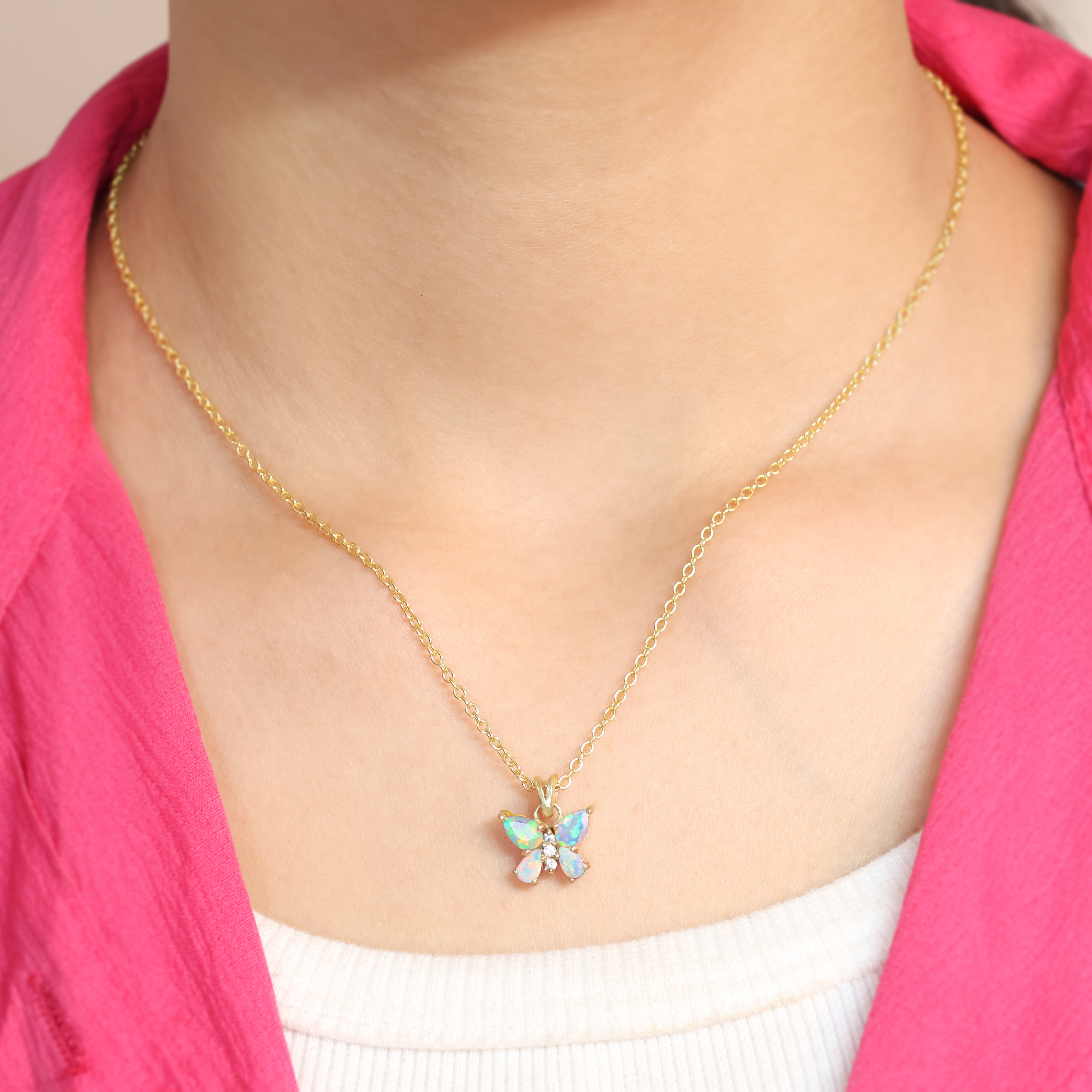 WHITE OPAL NECKLACE