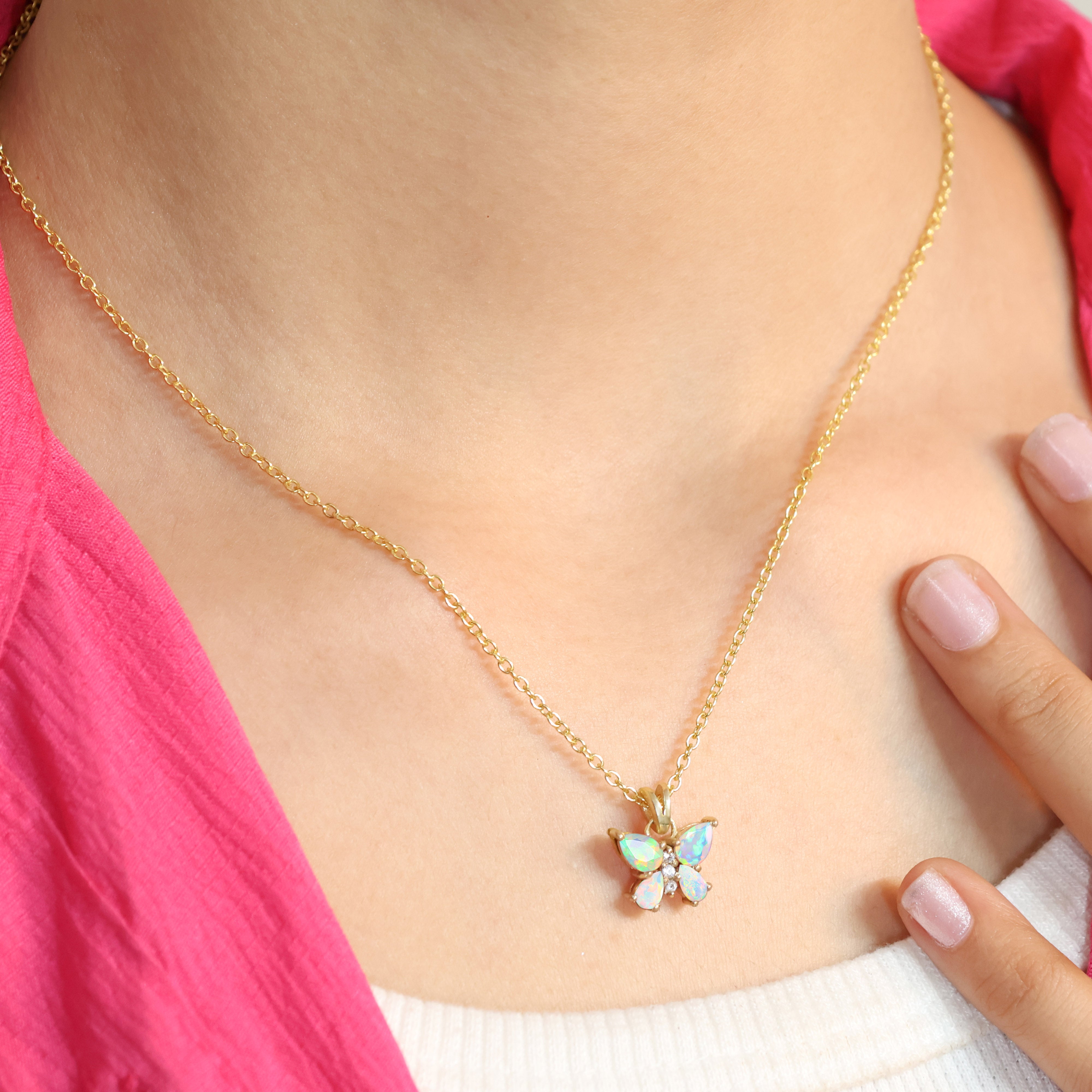 WHITE OPAL NECKLACE