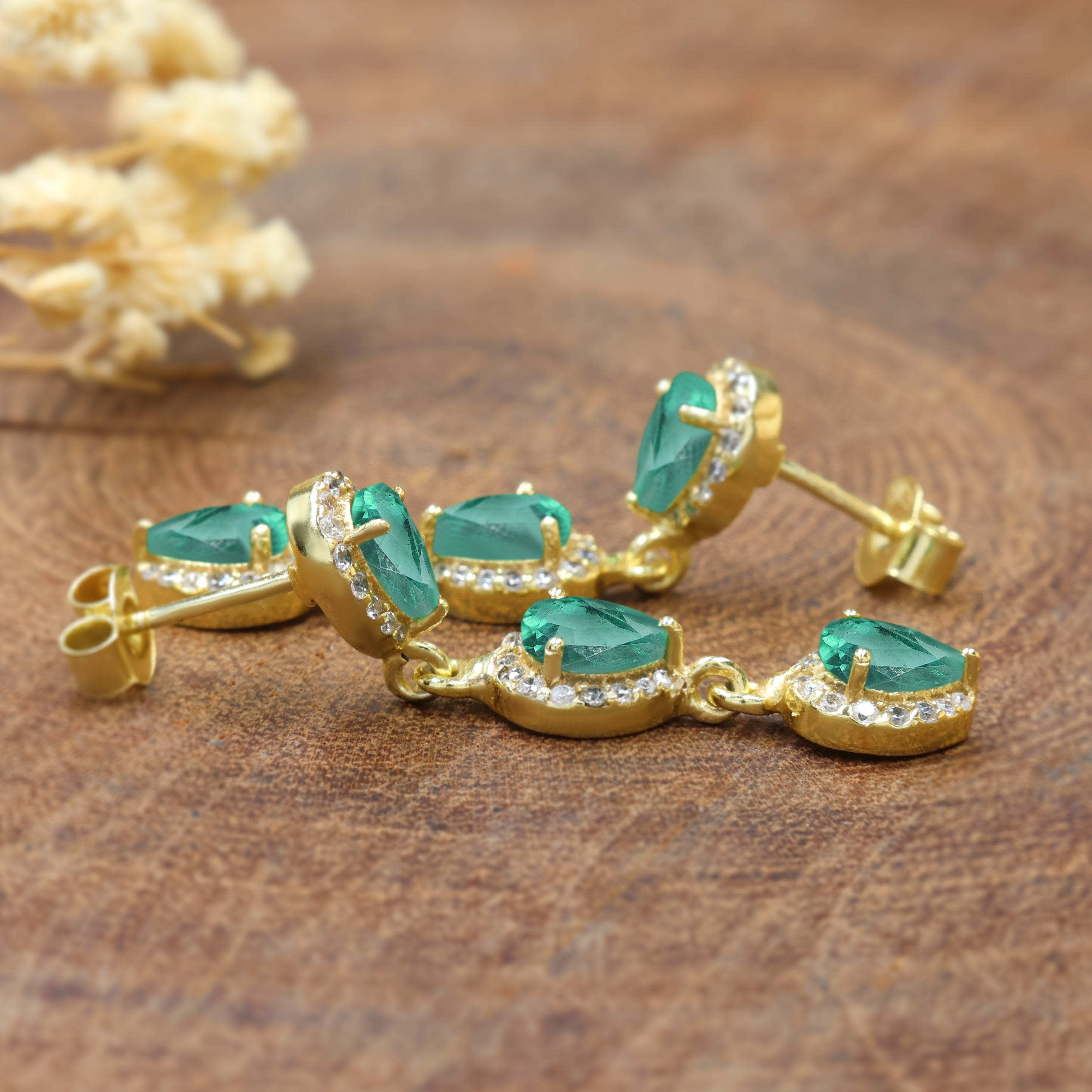 EMERALD EARRING