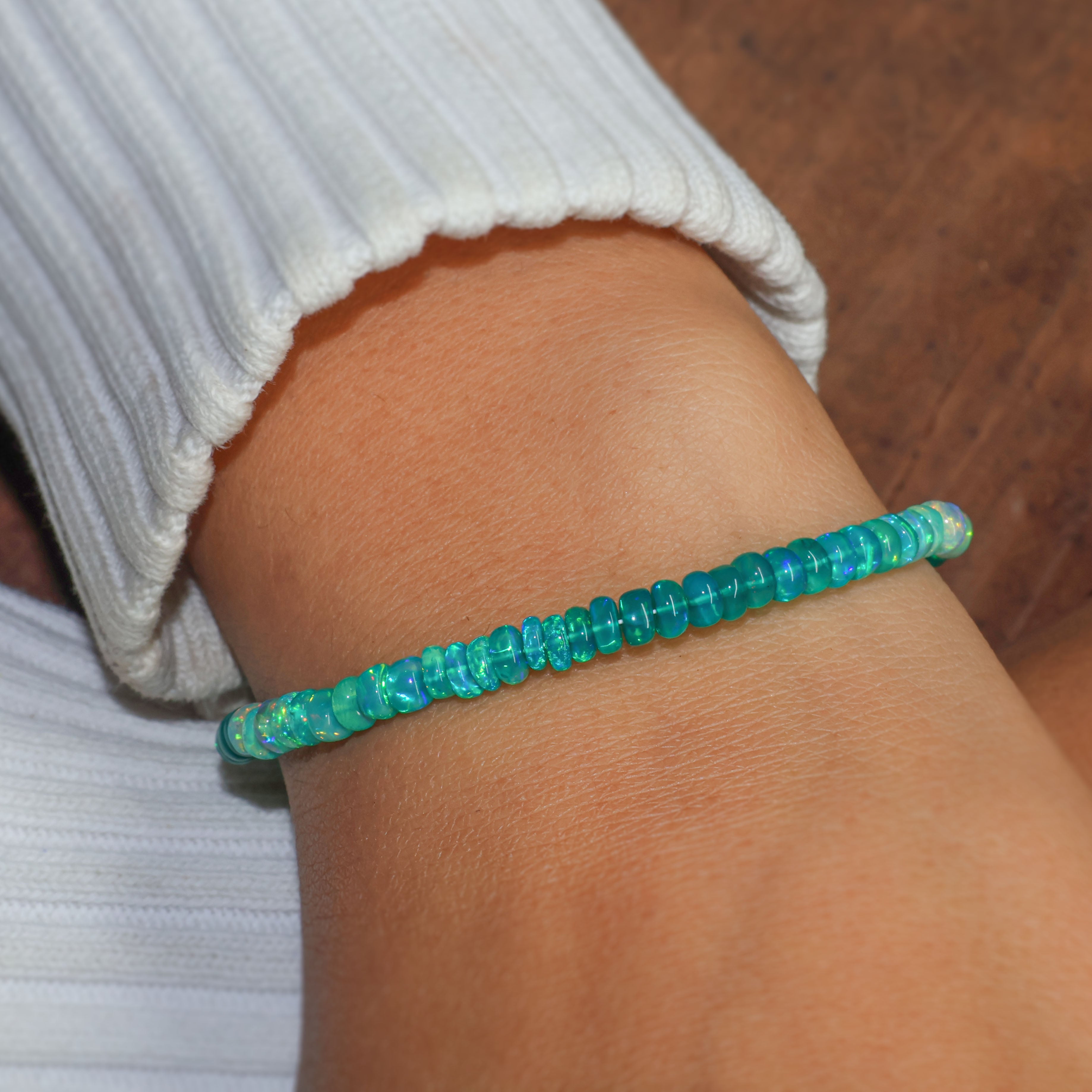 Shaded Plain Beaded Bracelet 4-5MM Natural Green Opal