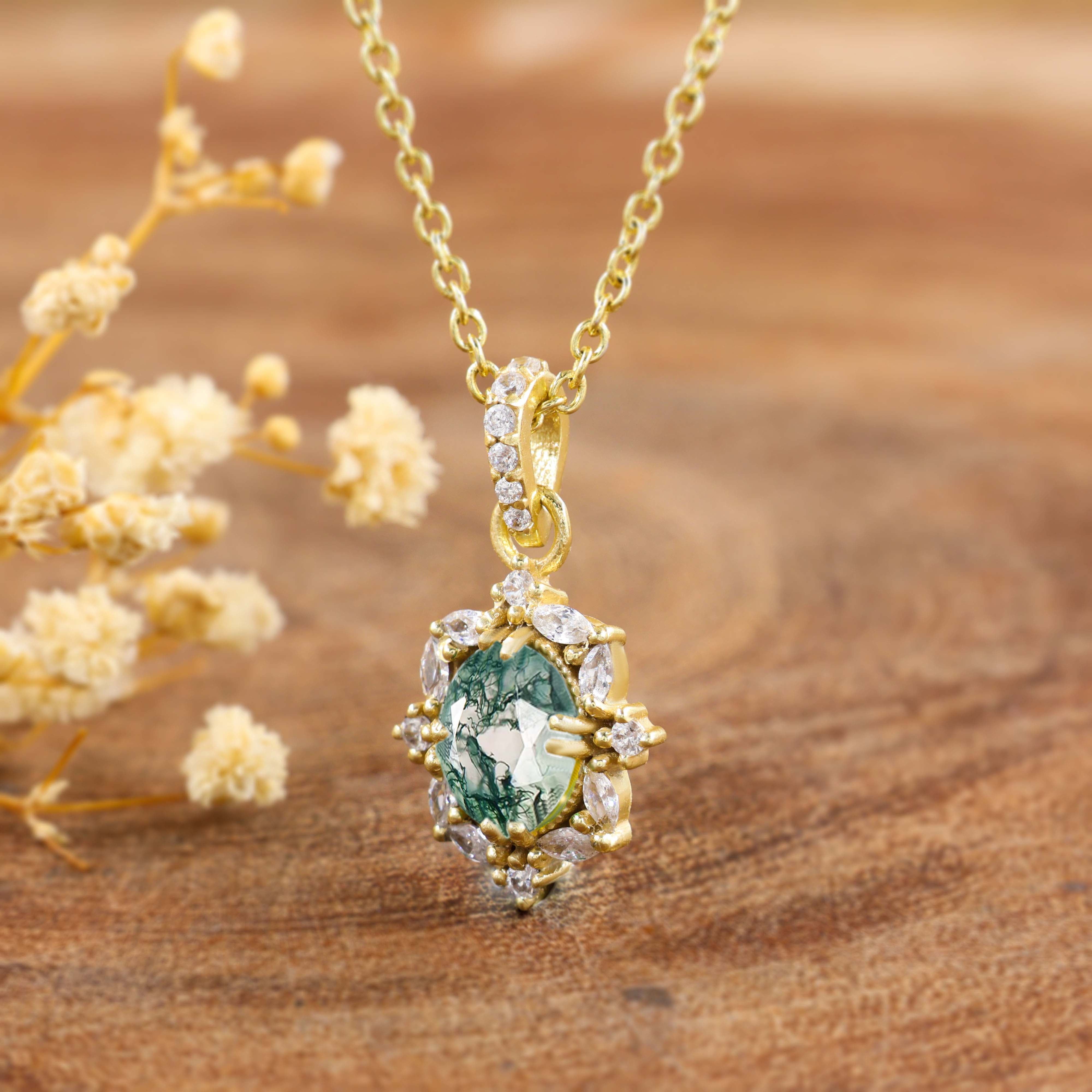 MOSS AGATE NECKLACE
