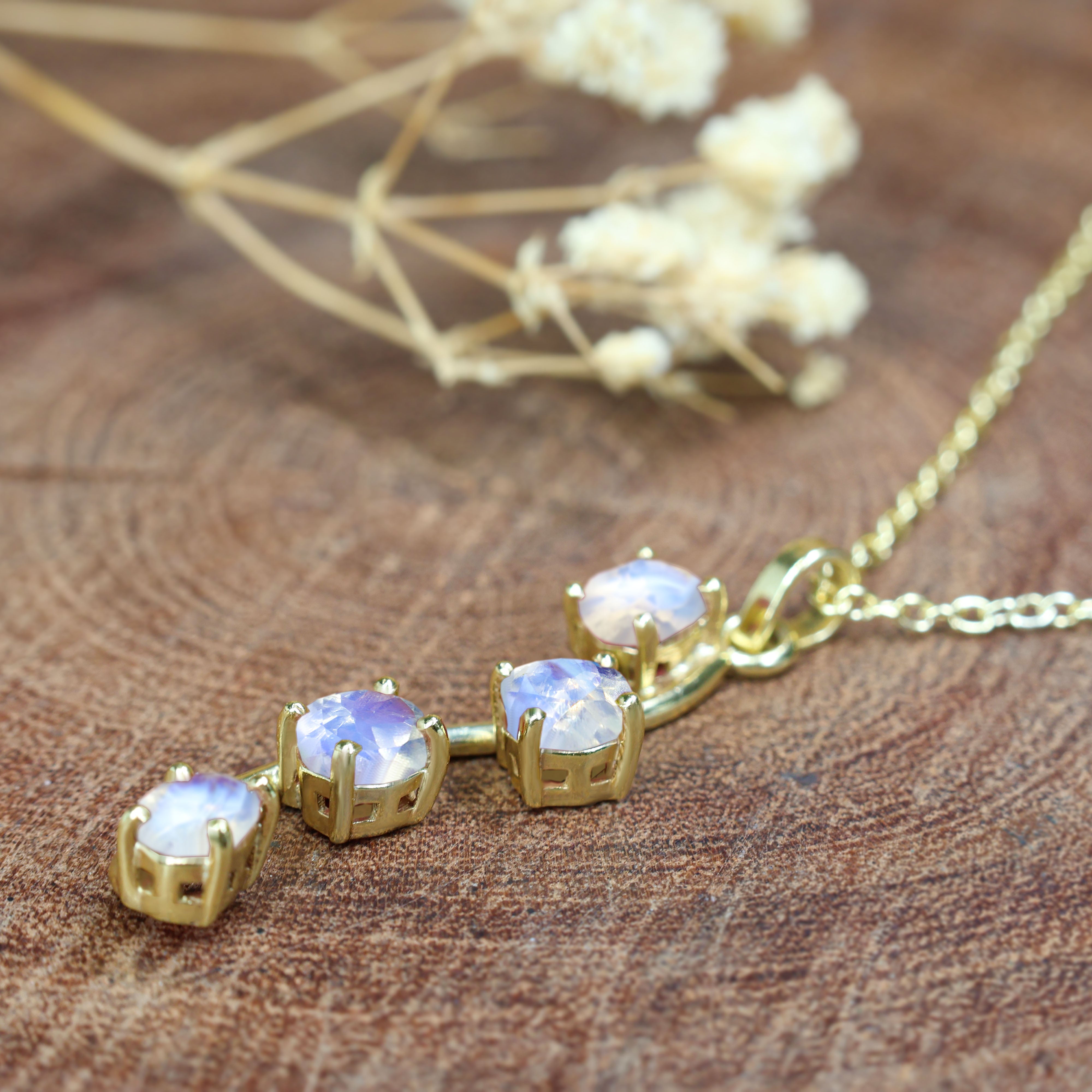 MOONSTONE NECKLACE