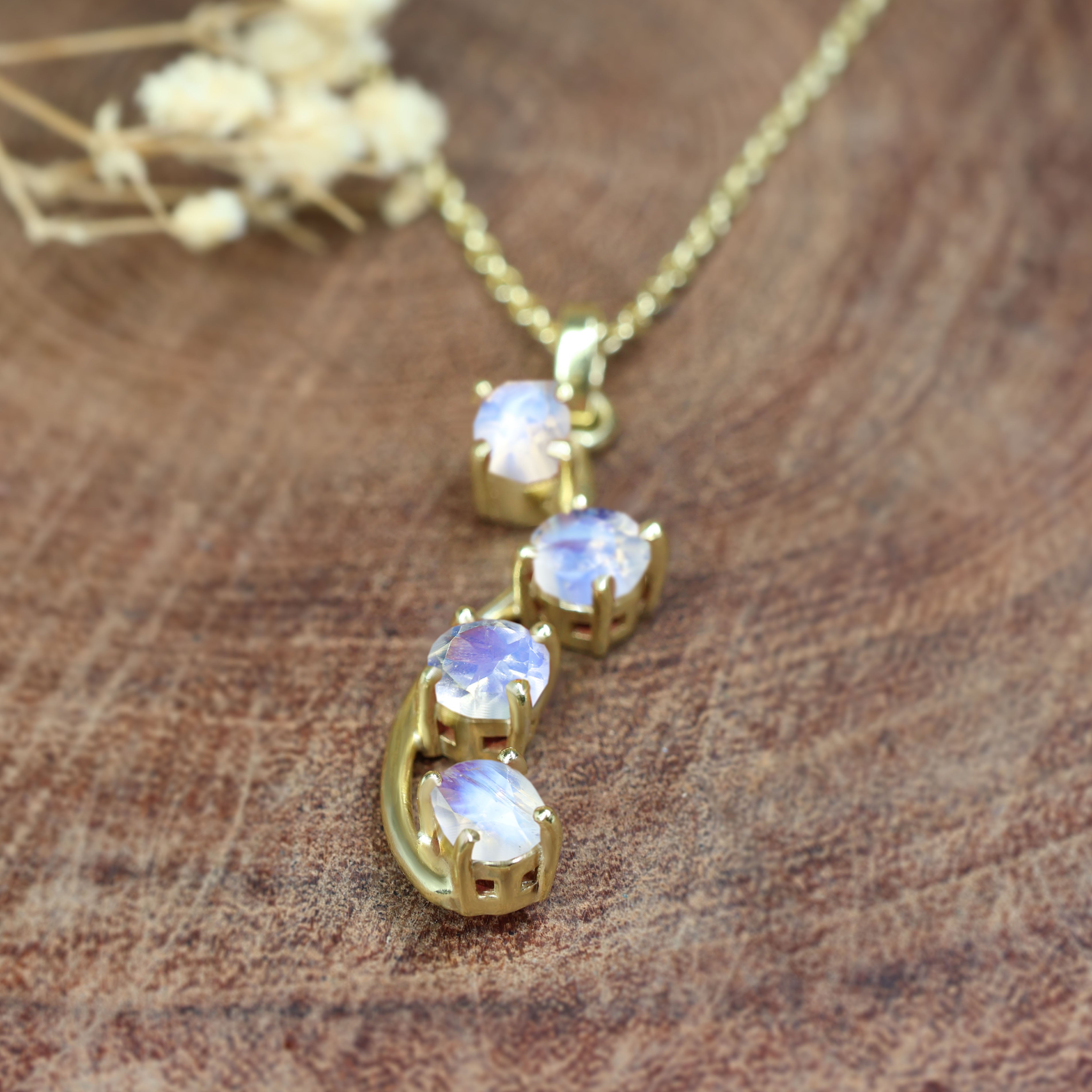 MOONSTONE NECKLACE