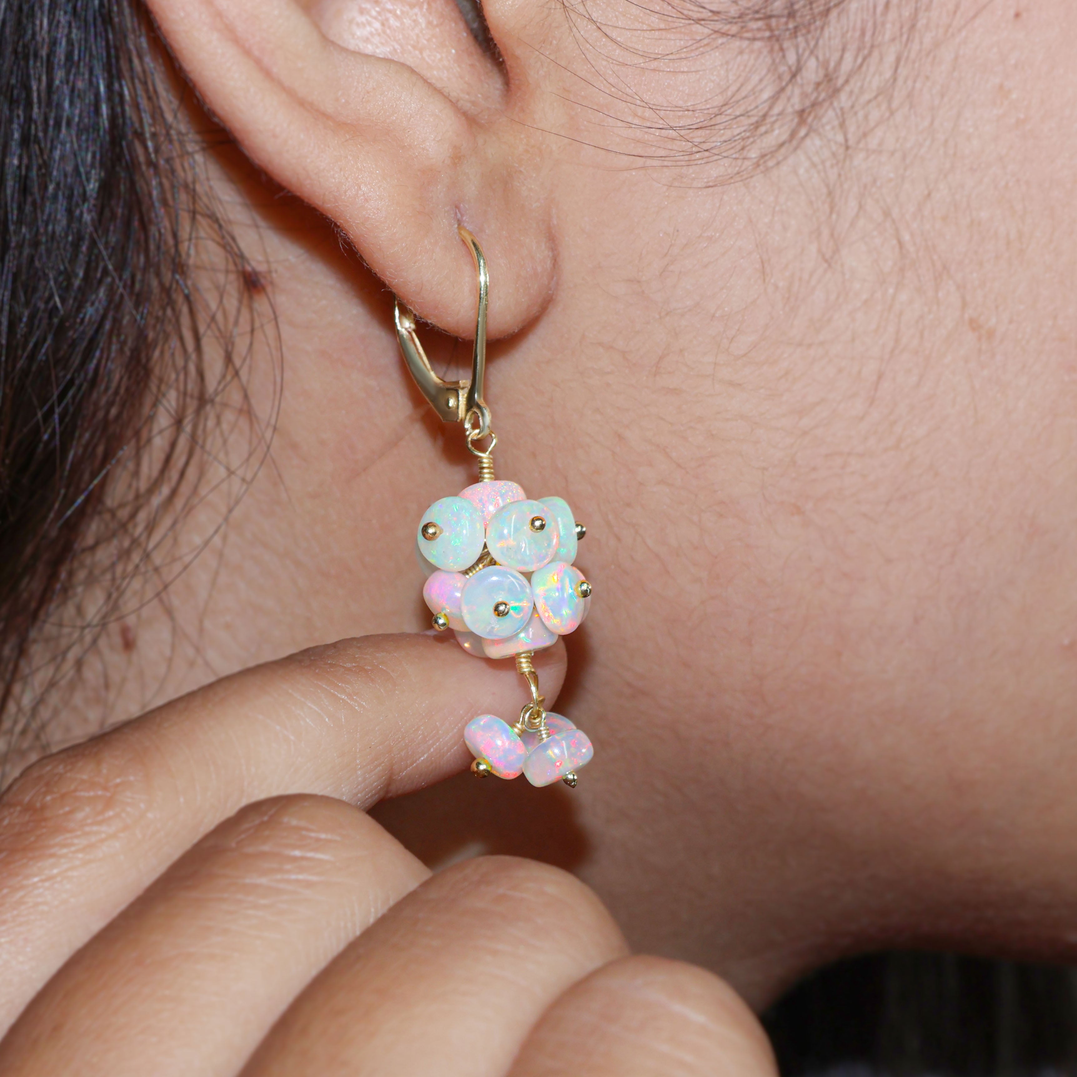 WHITE OPAL EARRING