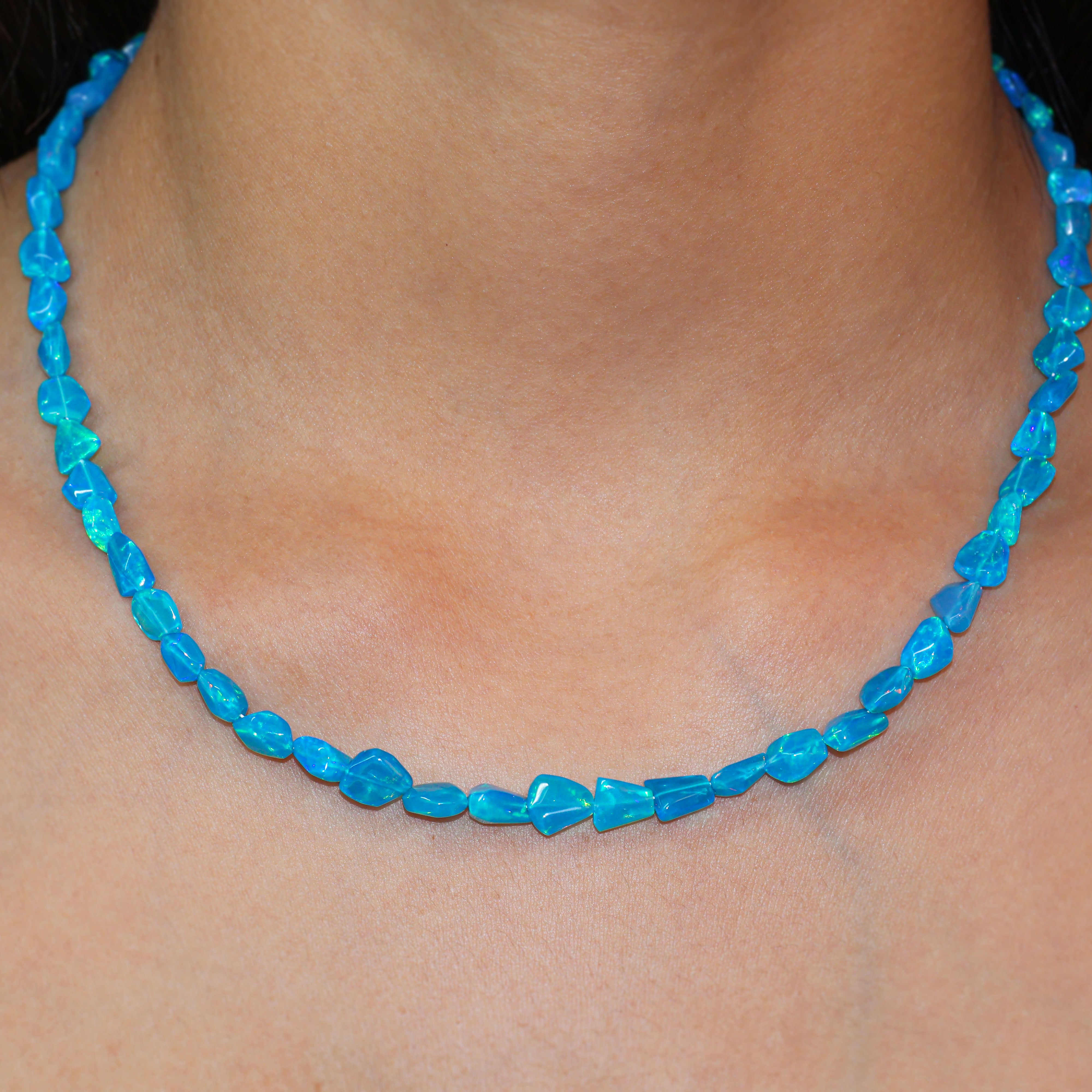 TUMBLE PARAIBA NECKLACE