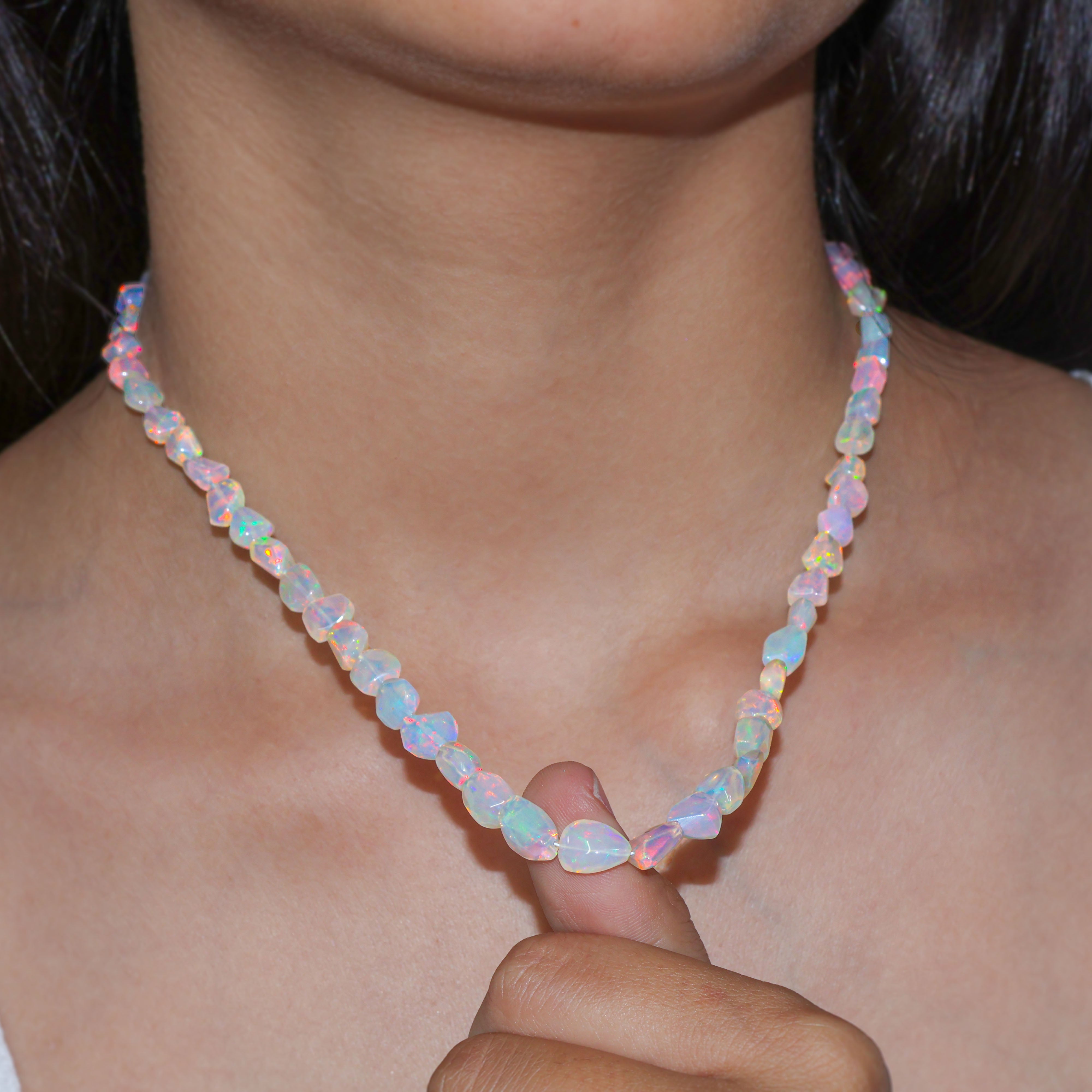 WHITE OPAL TUMBLE NECKLACE