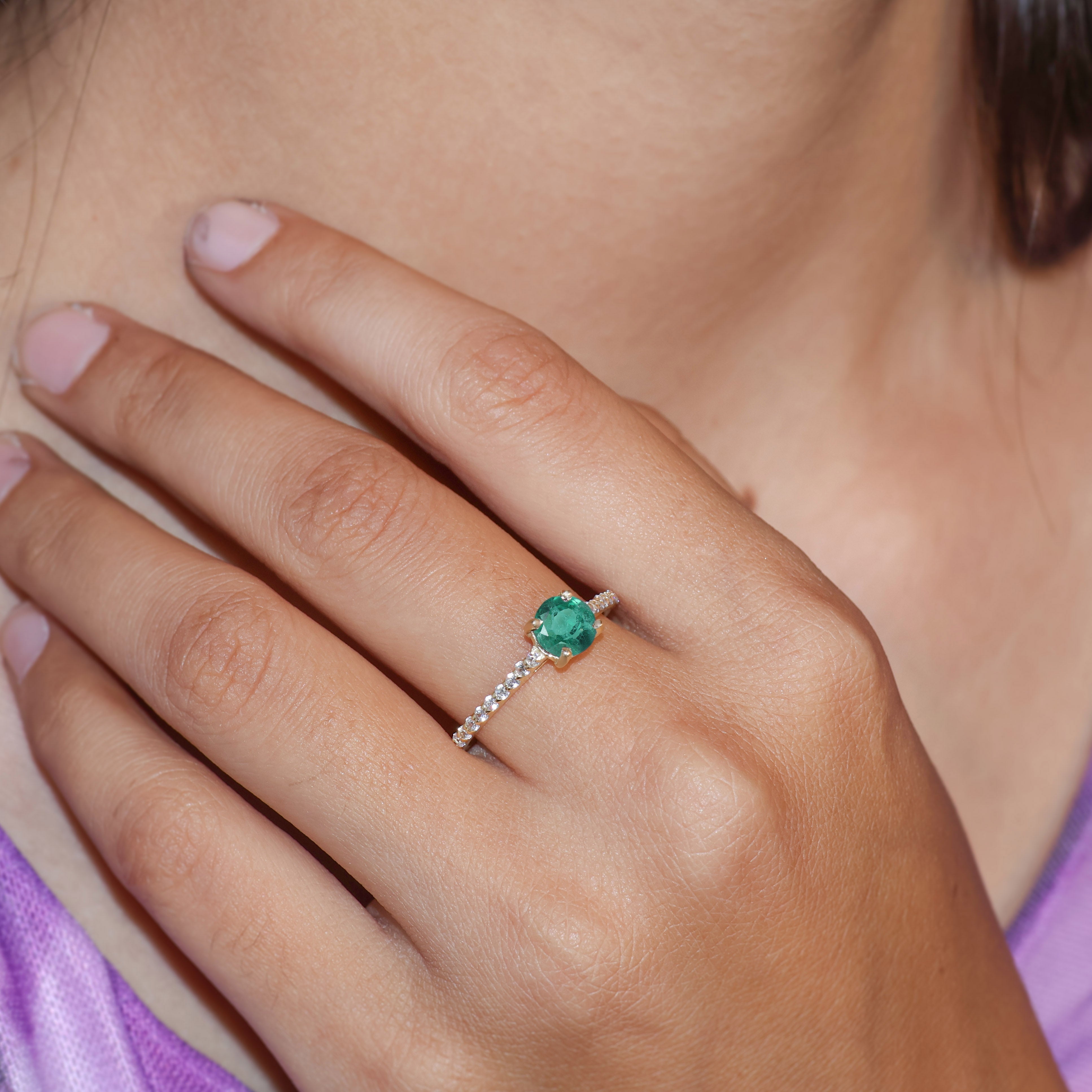 EMERALD RING