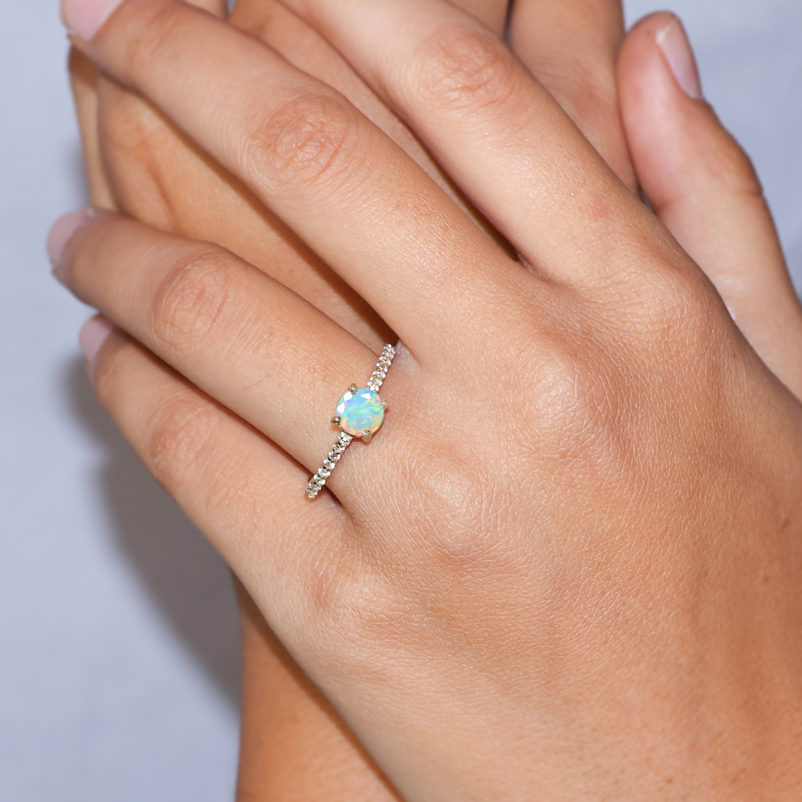 WHITE OPAL RING
