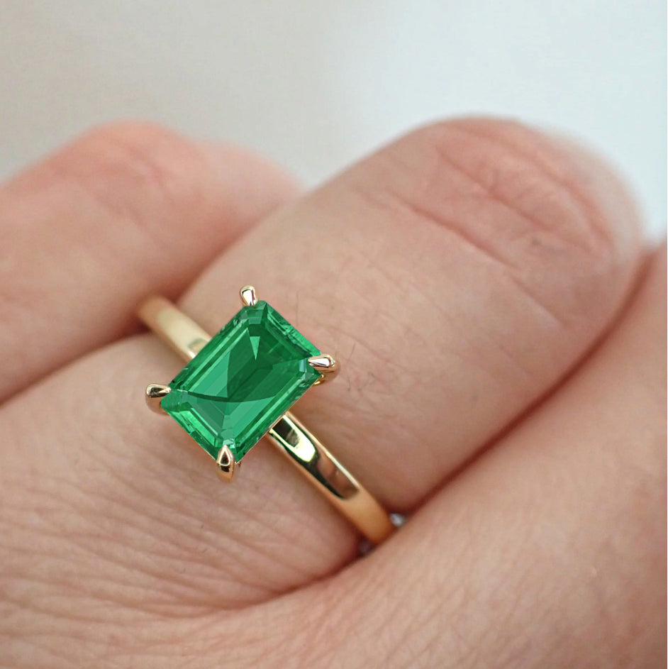 Green Emerald Faceted Cut Gemstone Ring