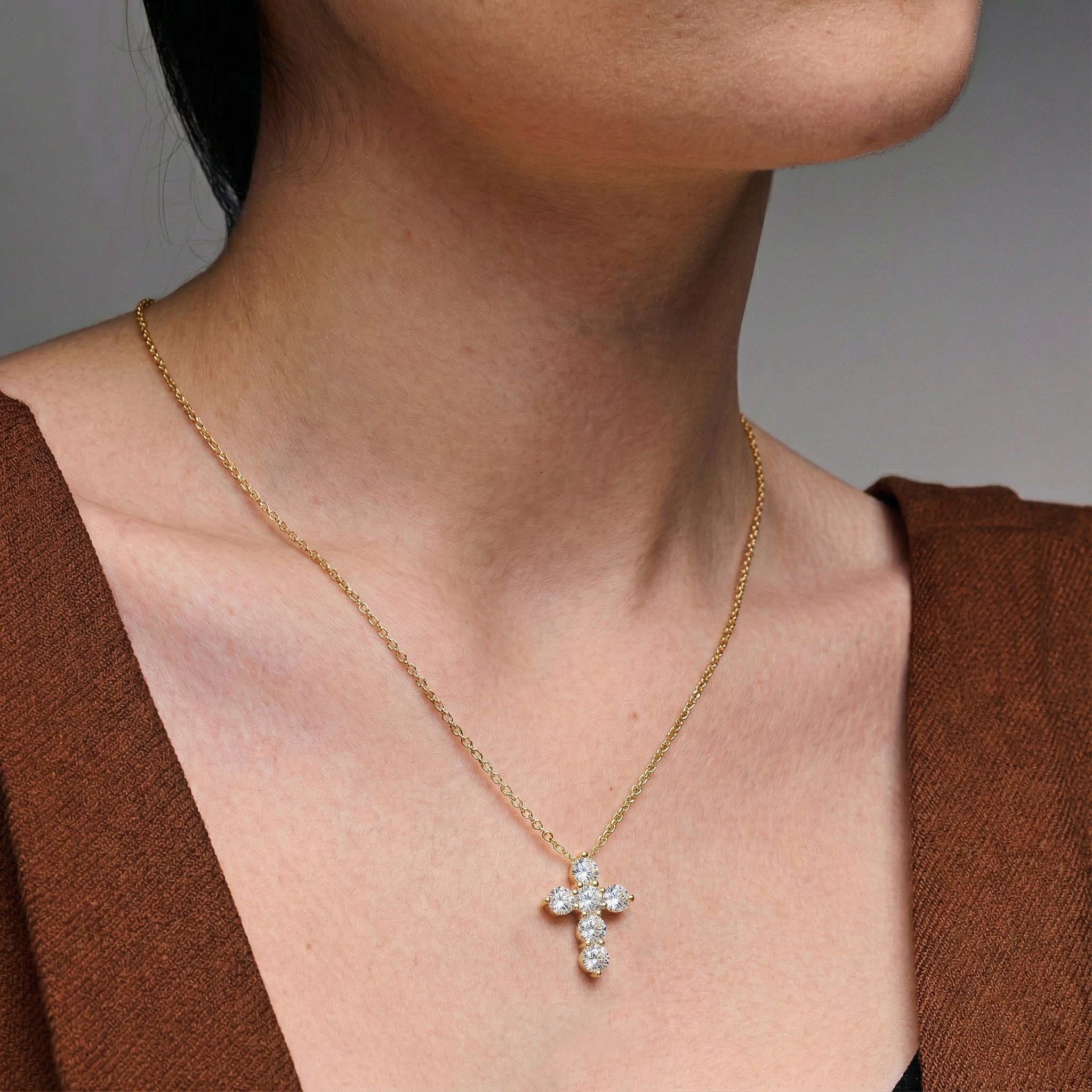 Simulated Diamond Round Cross Pendant Necklace in Yellow Gold Plated 3.90ct