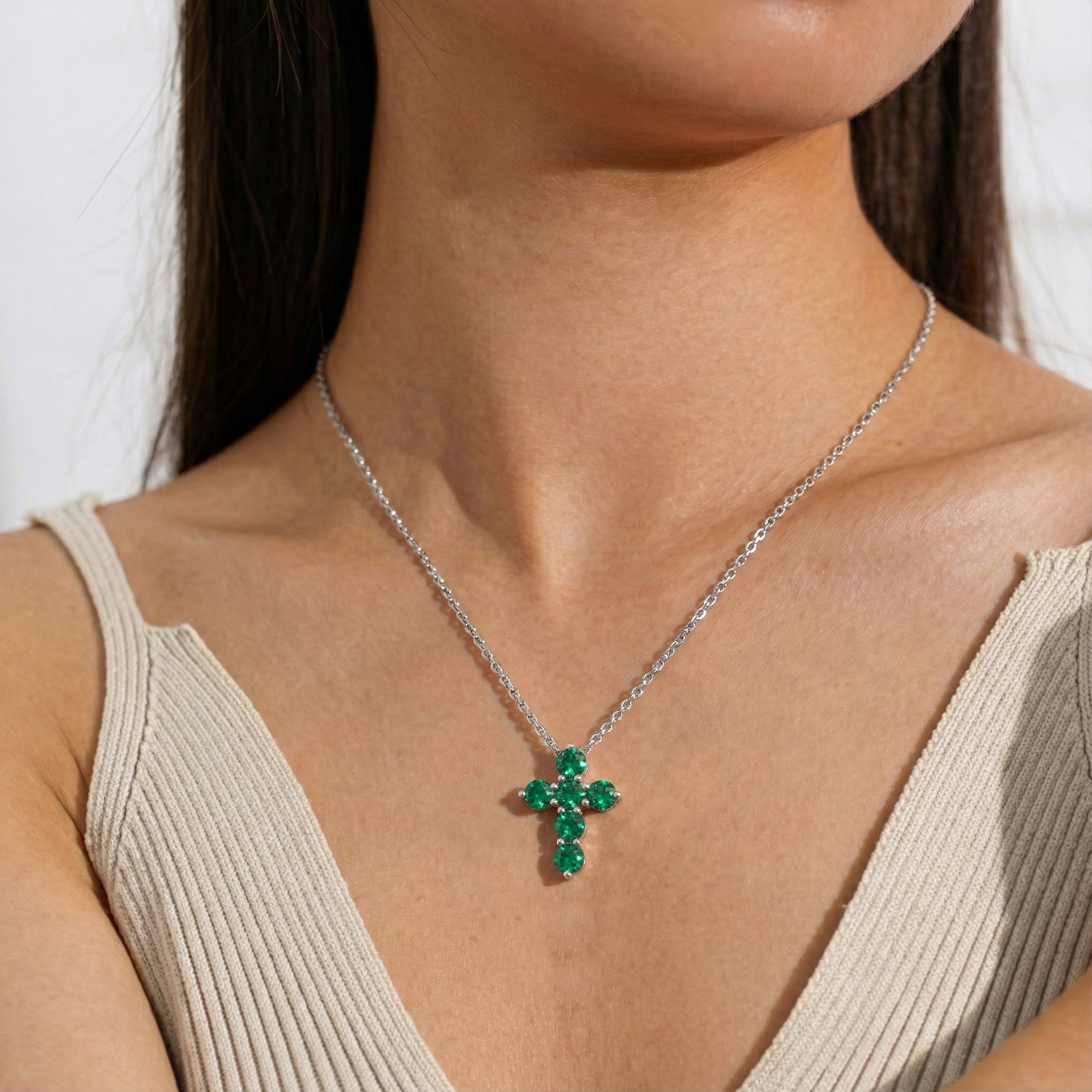 Emerald Round Cross Pendant Necklace in 925 Sterling Silver 3.90ct