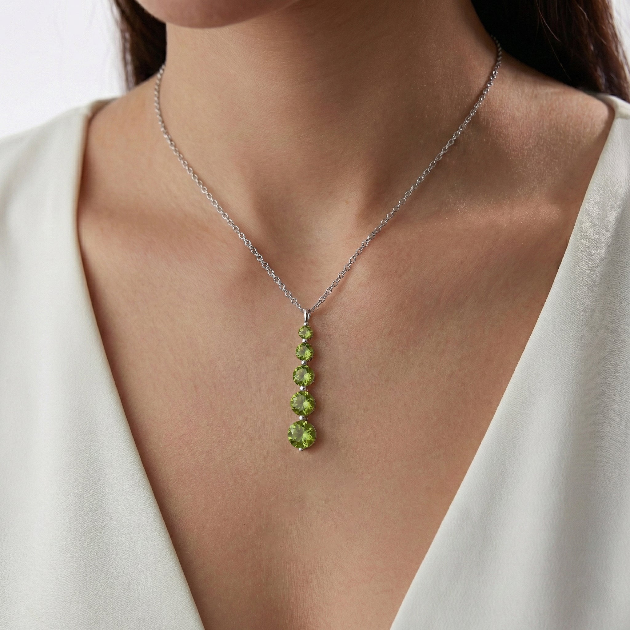 Peridot Round 5 Stone Bar Pendant Necklace in 925 Sterling Silver 3.90ct
