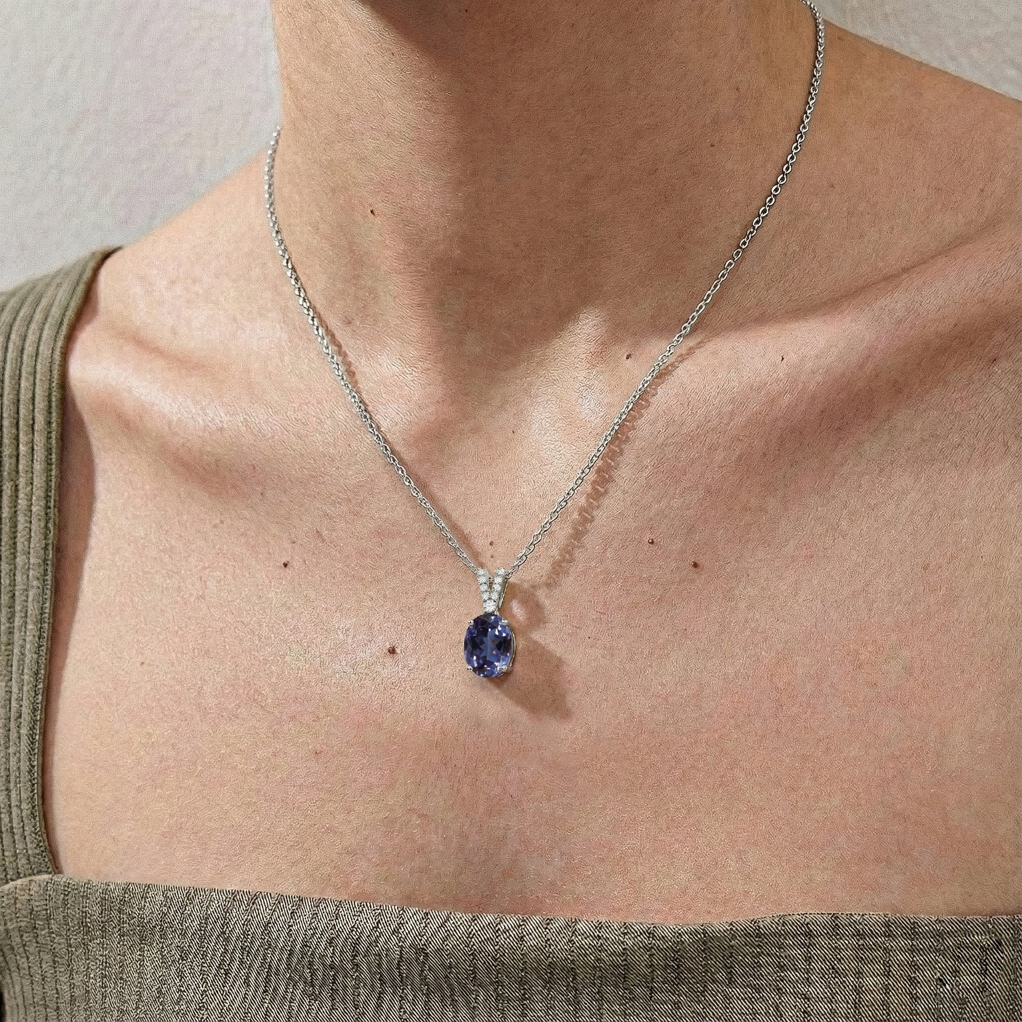 Alexandrite Solitaire Pendant Necklace in 925 Sterling Silver 1.2ct