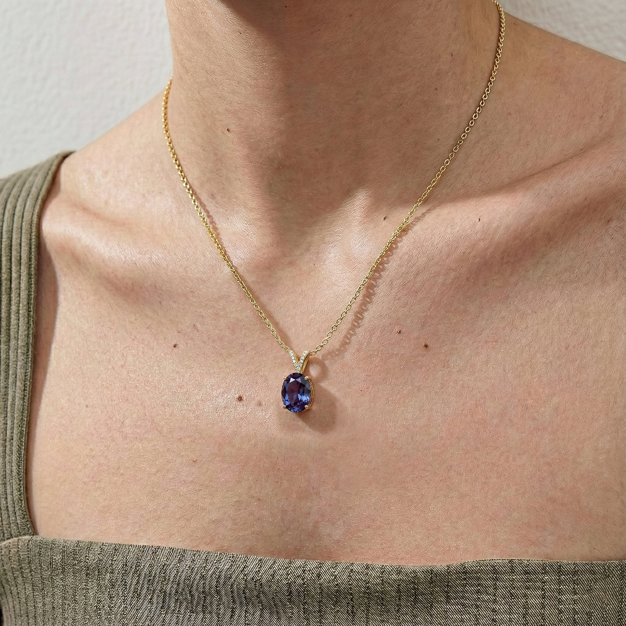 Alexandrite Solitaire Pendant Necklace in 925 Sterling Silver 1.2ct