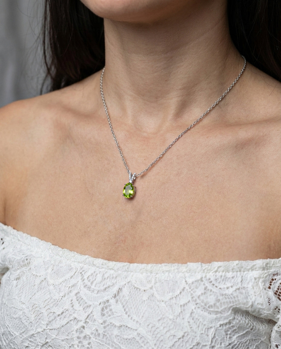 Natural Peridot Solitaire Pendant Necklace in 925 Sterling Silver 1.2ct