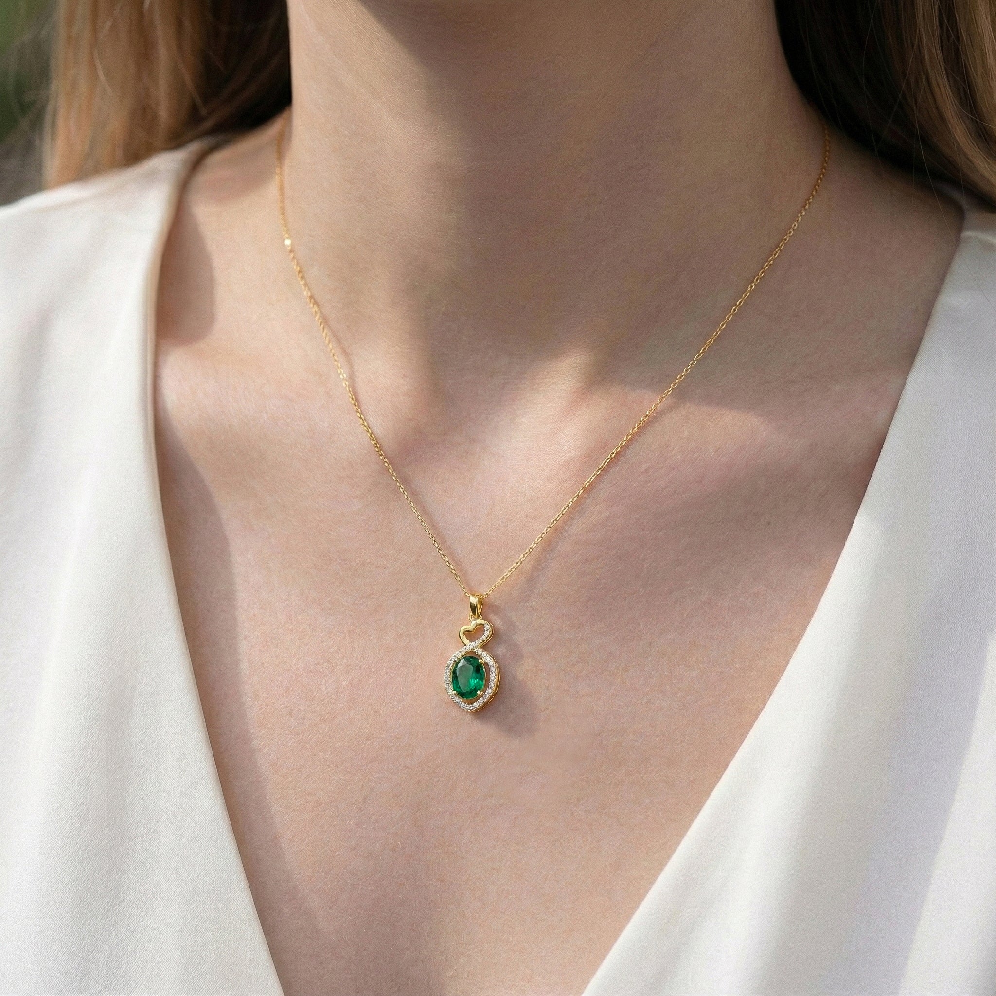 Emerald Oval Infinity Twist Heart Pendant Necklace in 925 Sterling Silver 1.2ct