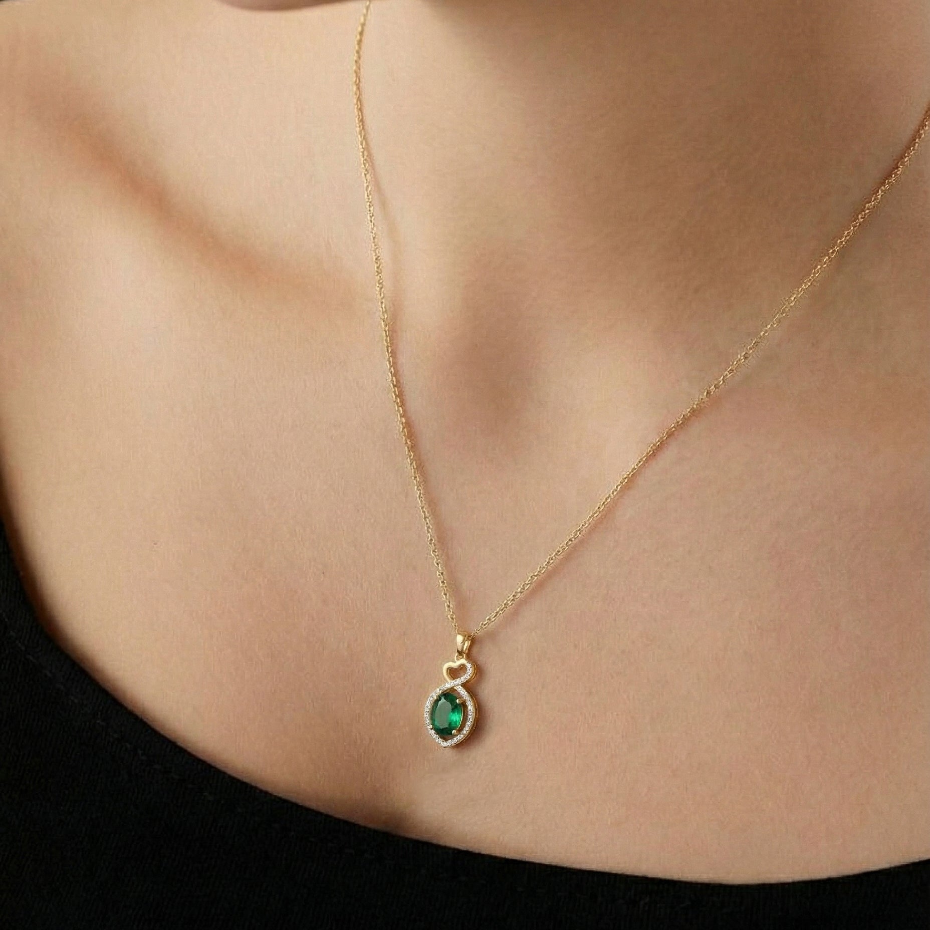 Emerald Oval Infinity Twist Heart Pendant Necklace in 925 Sterling Silver 1.2ct