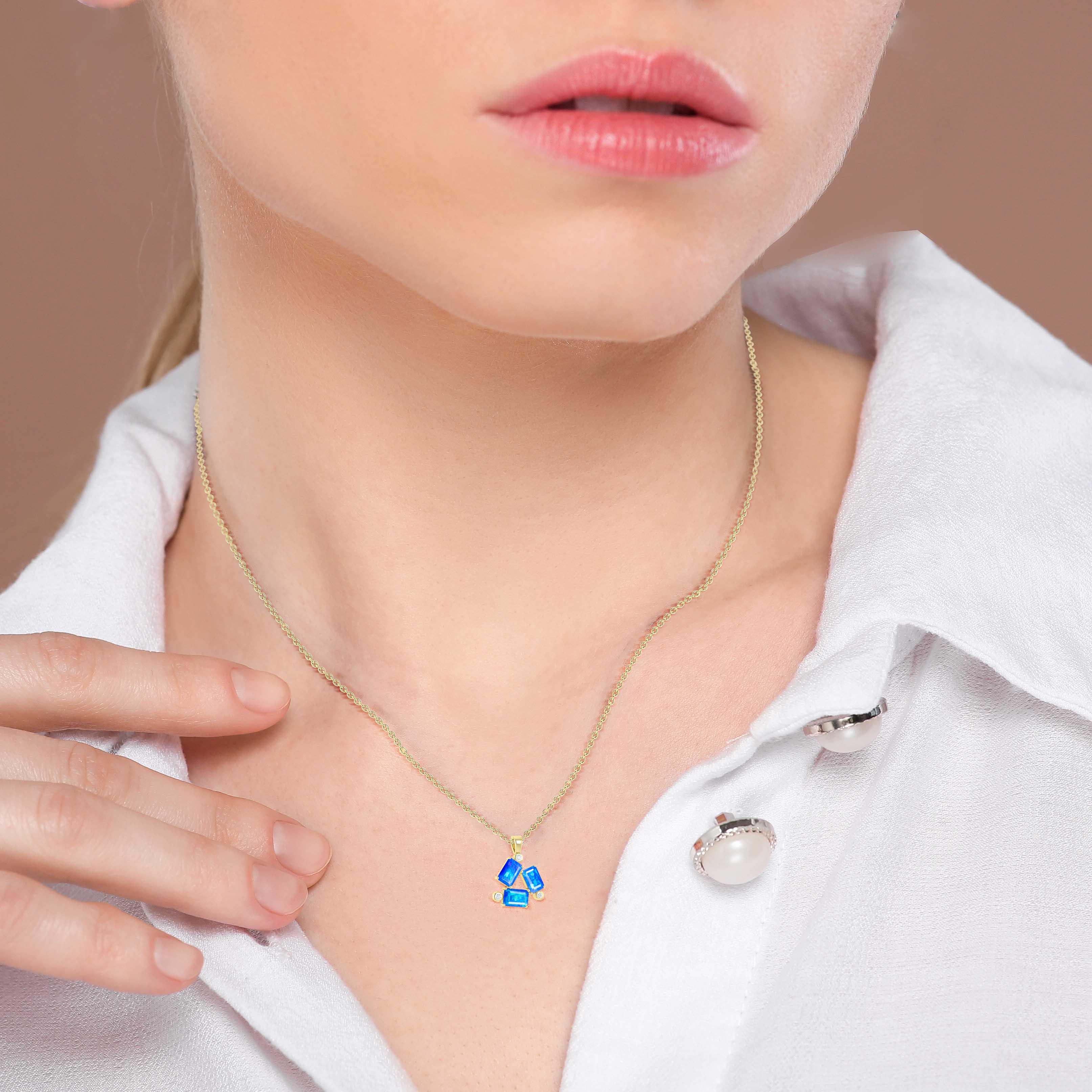 Opal Pendant Necklae