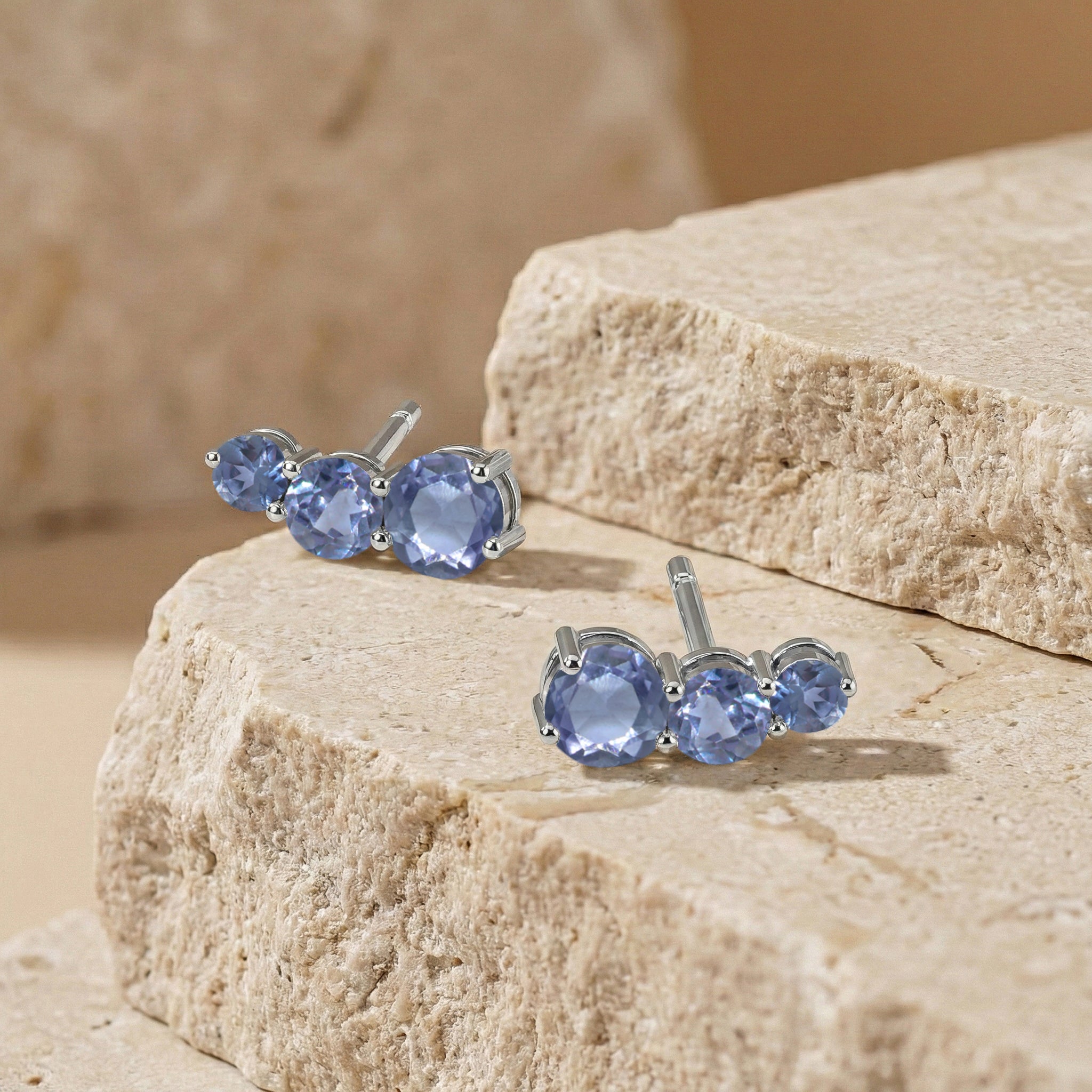 Alexandrite Round Stud Earring in 925 Sterling Silver 5X4X3MM 1.40 ct.