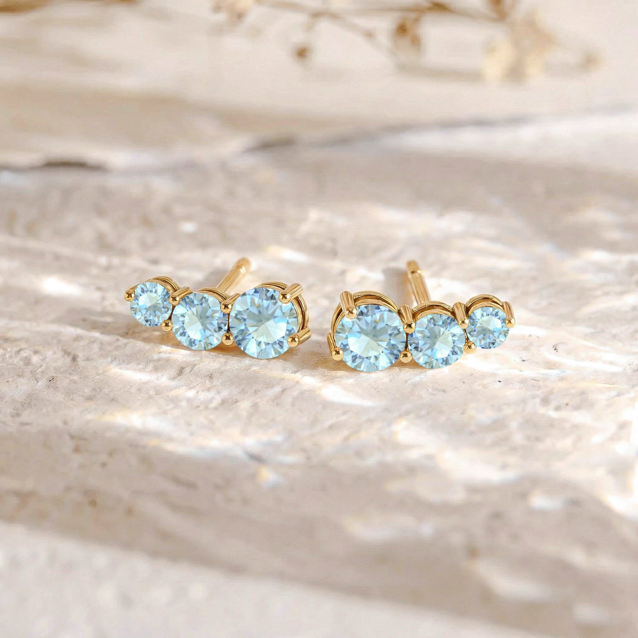 Aquamarine Round Stud Earring in 925 Sterling Silver 5*4*3MM 1.40 ct.