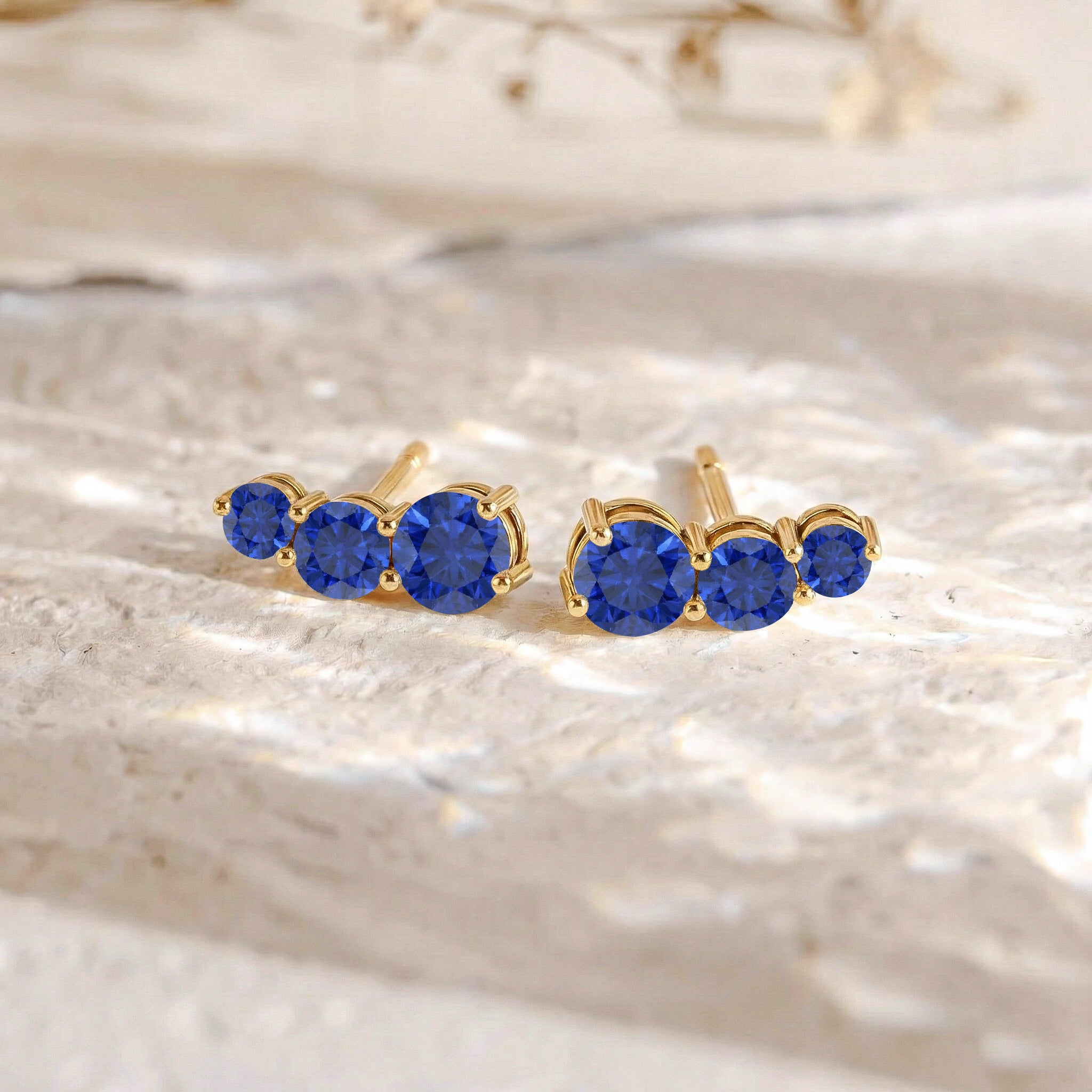 Blue Sapphire Round Stud Earring in 925 Sterling Silver 5X4X3MM 1.40 ct.
