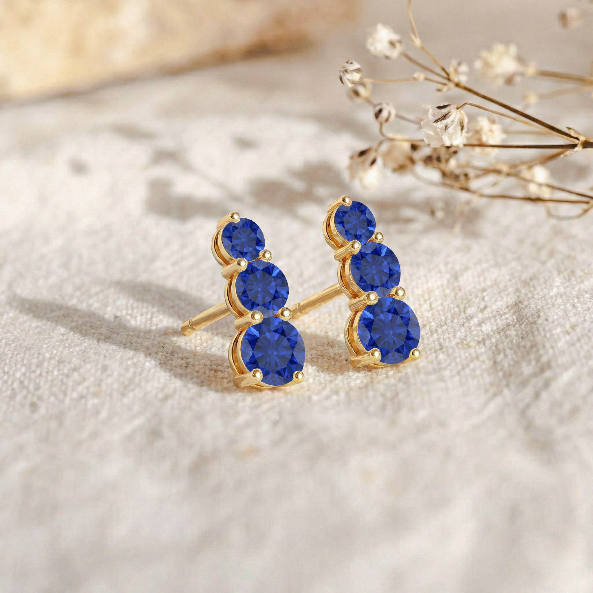 Blue Sapphire Round Stud Earring in 925 Sterling Silver 5X4X3MM 1.40 ct.