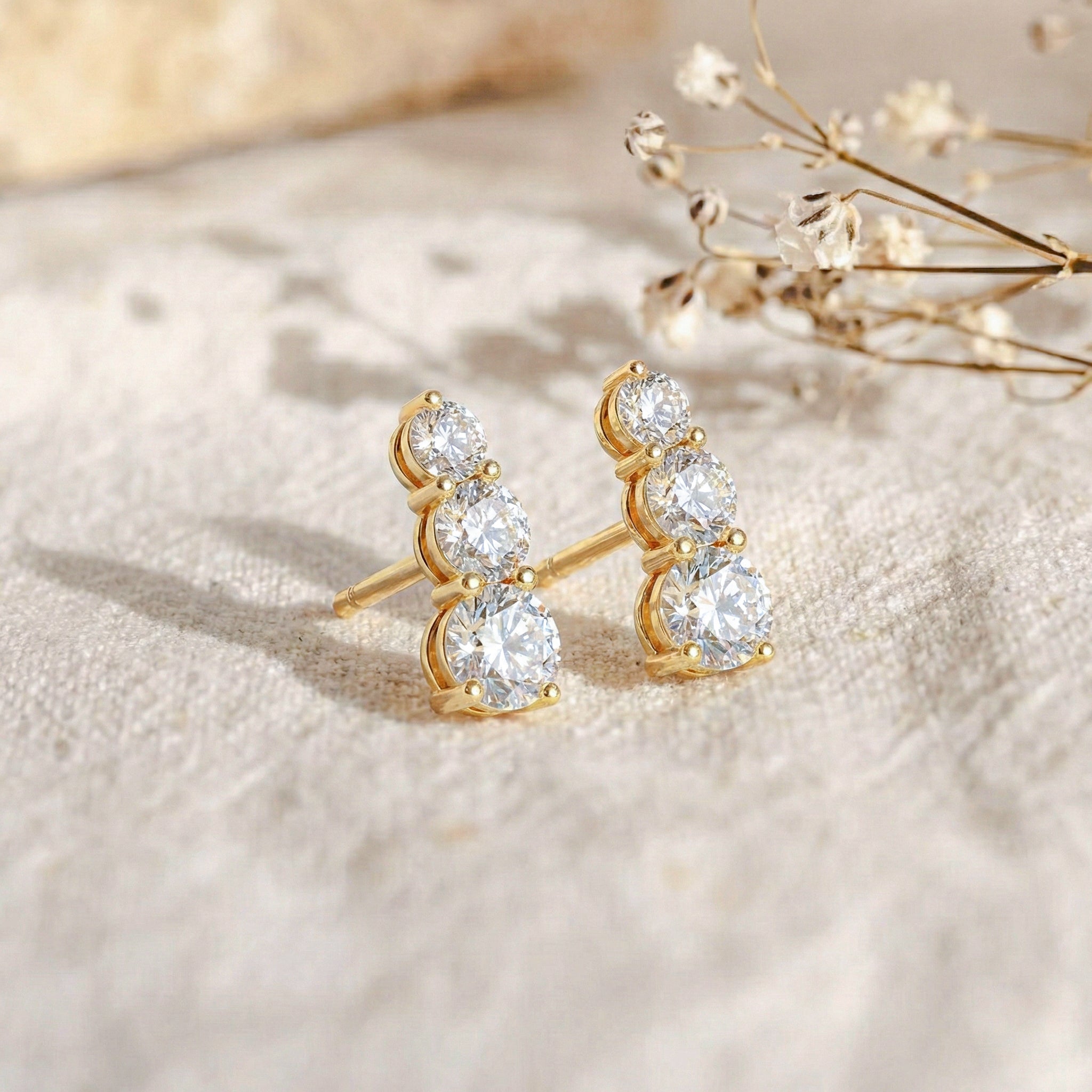 Simulated Diamond Round Stud Earring in 925 Sterling Silver 5X4X3MM 1.40 ct.