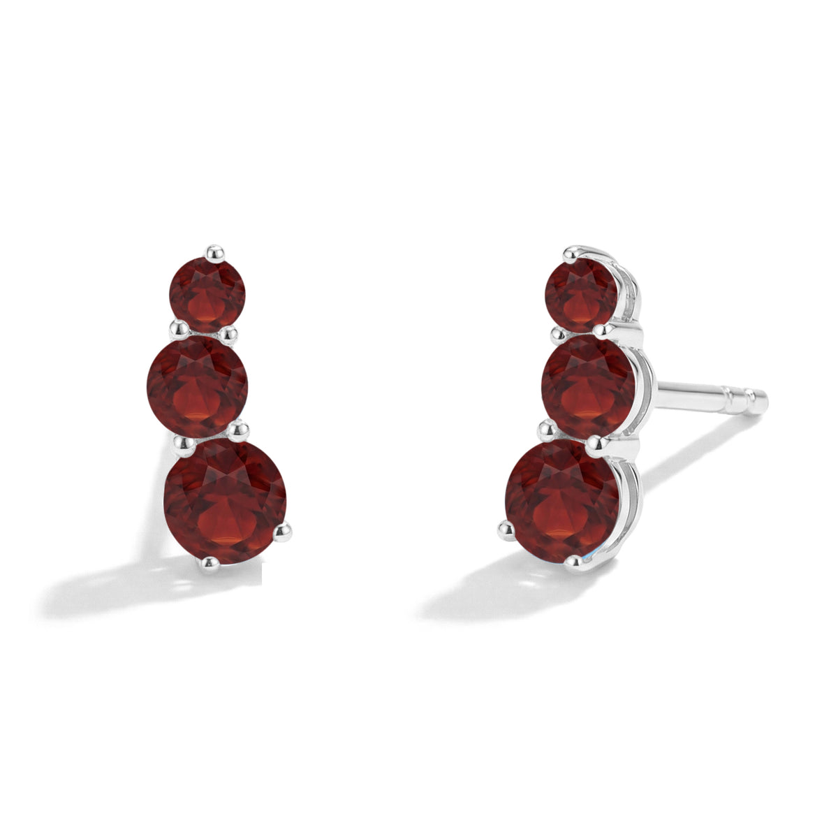 Garnet Round Stud Earring in 925 Sterling Silver 5X4X3MM 1.40 ct.