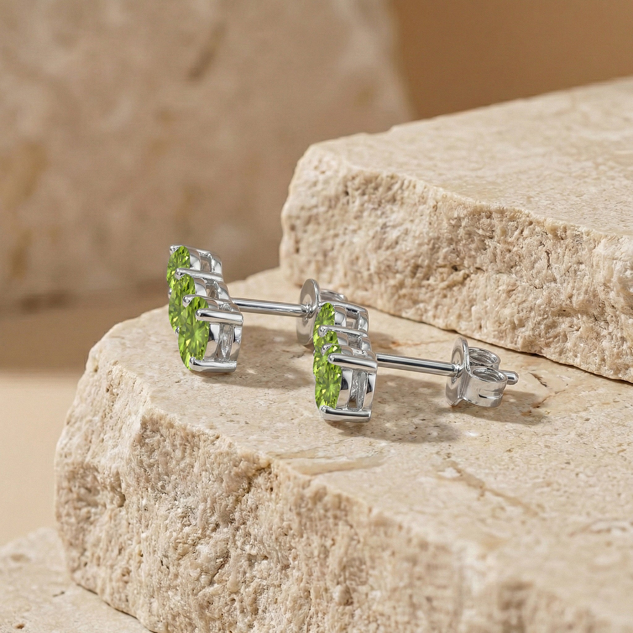Peridot Round Stud Earring in 925 Sterling Silver 5X4X3MM 1.40 ct.
