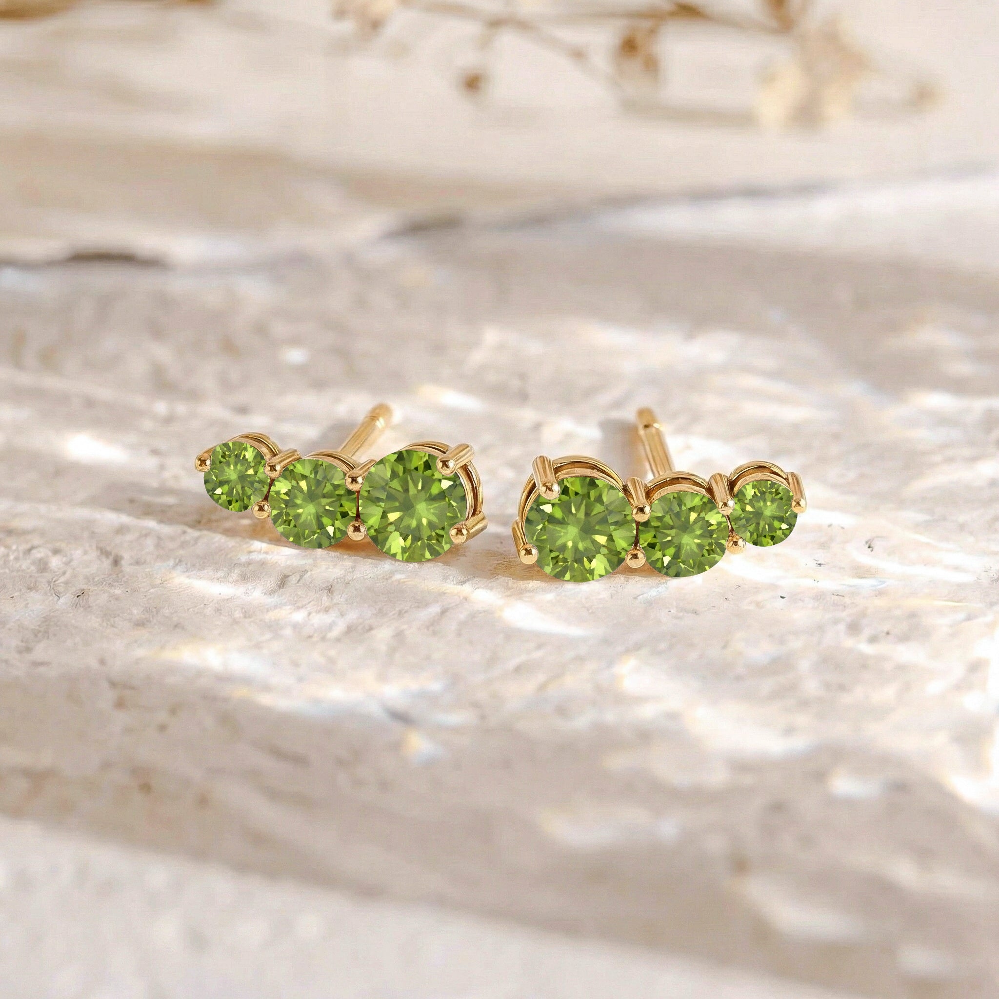 Peridot Round Stud Earring in 925 Sterling Silver 5X4X3MM 1.40 ct.