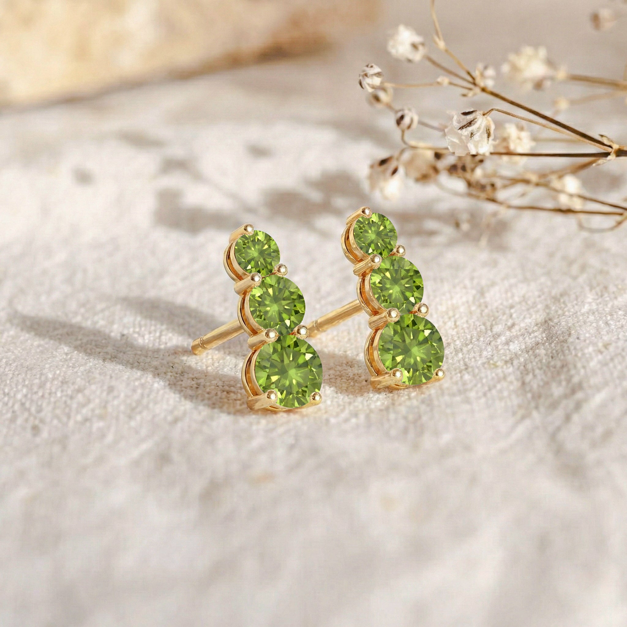 Peridot Round Stud Earring in 925 Sterling Silver 5X4X3MM 1.40 ct.
