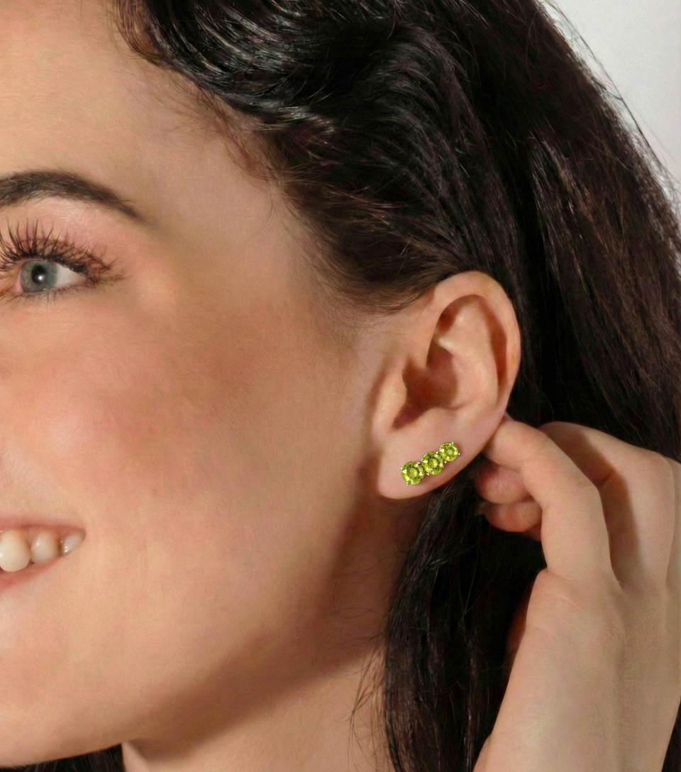 Peridot Round Stud Earring in 925 Sterling Silver 5X4X3MM 1.40 ct.