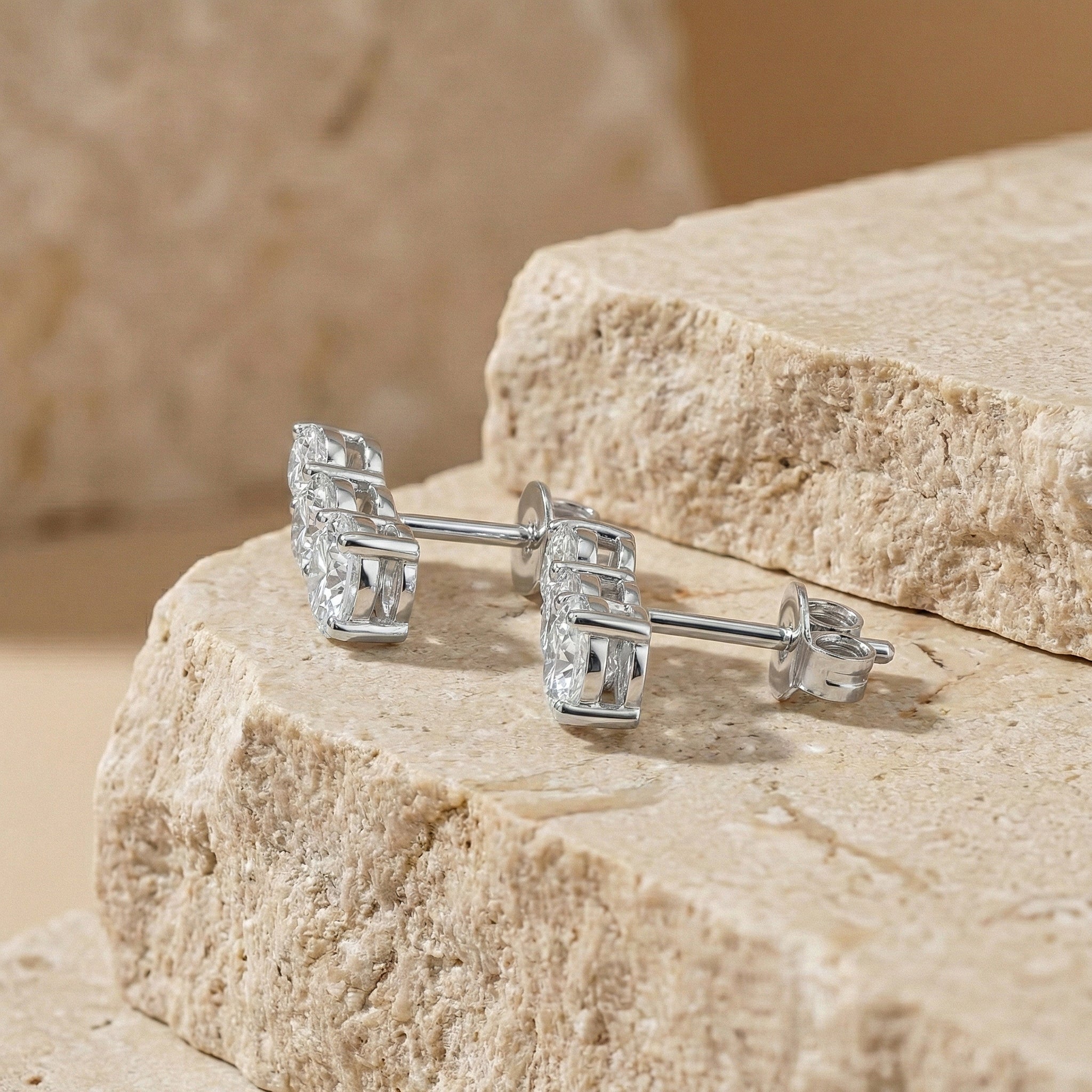 Simulated Diamond Round Stud Earring in 925 Sterling Silver 5X4X3MM 1.40 ct.