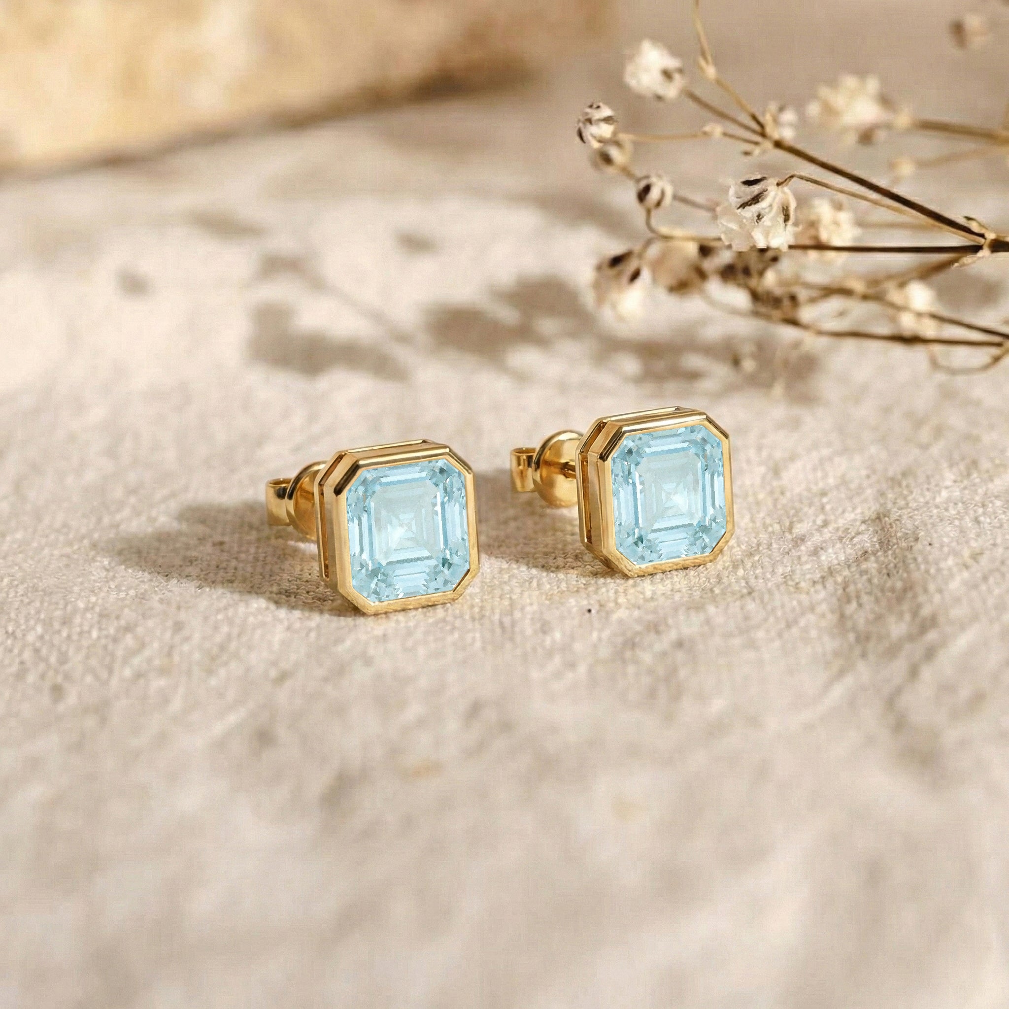 Aquamarine Octagon Stud Earring in 925 Sterling Silver 6MM 2ct.