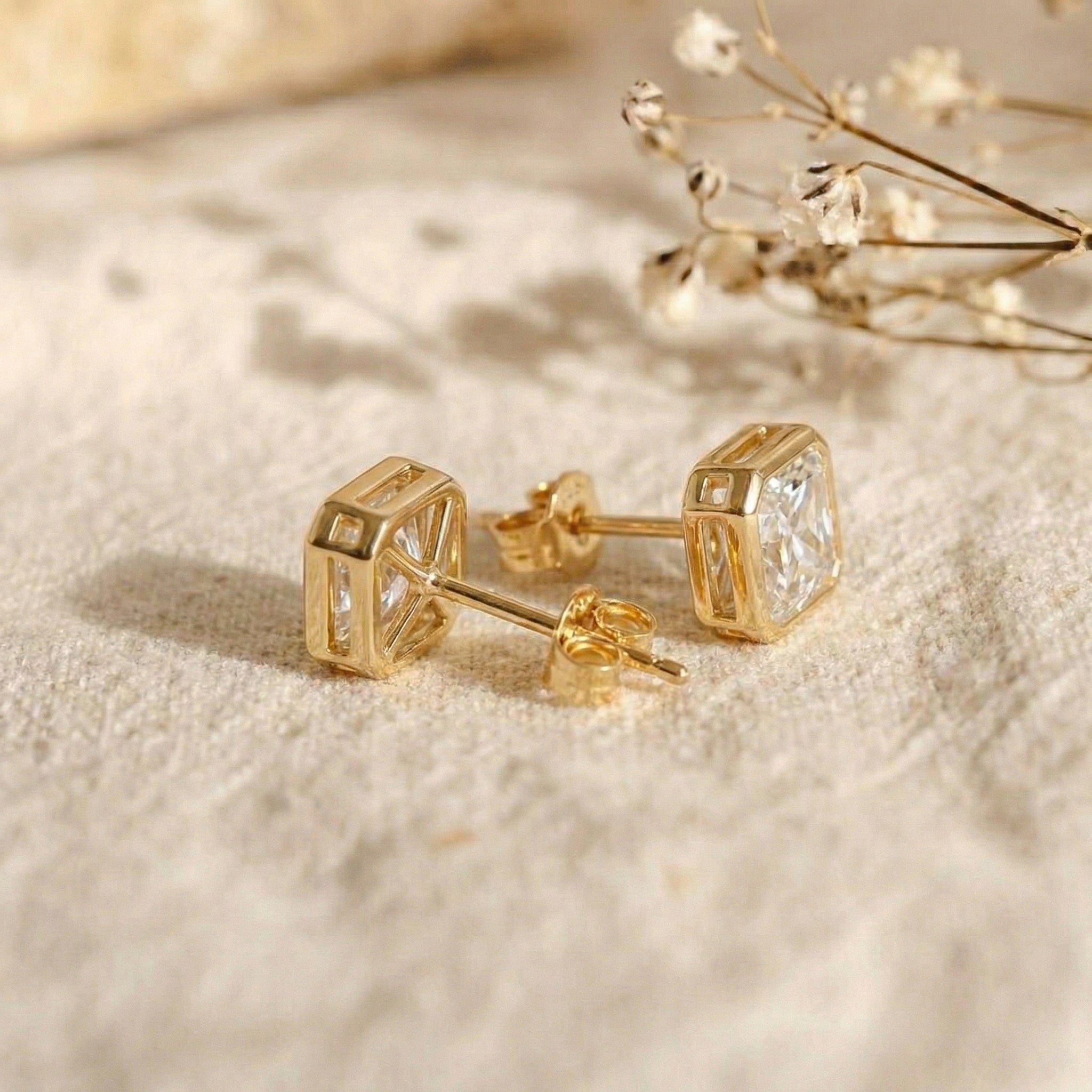 Simulated Diamond Octagon Stud Earring in 925 Sterling Silver 6MM 2ct.