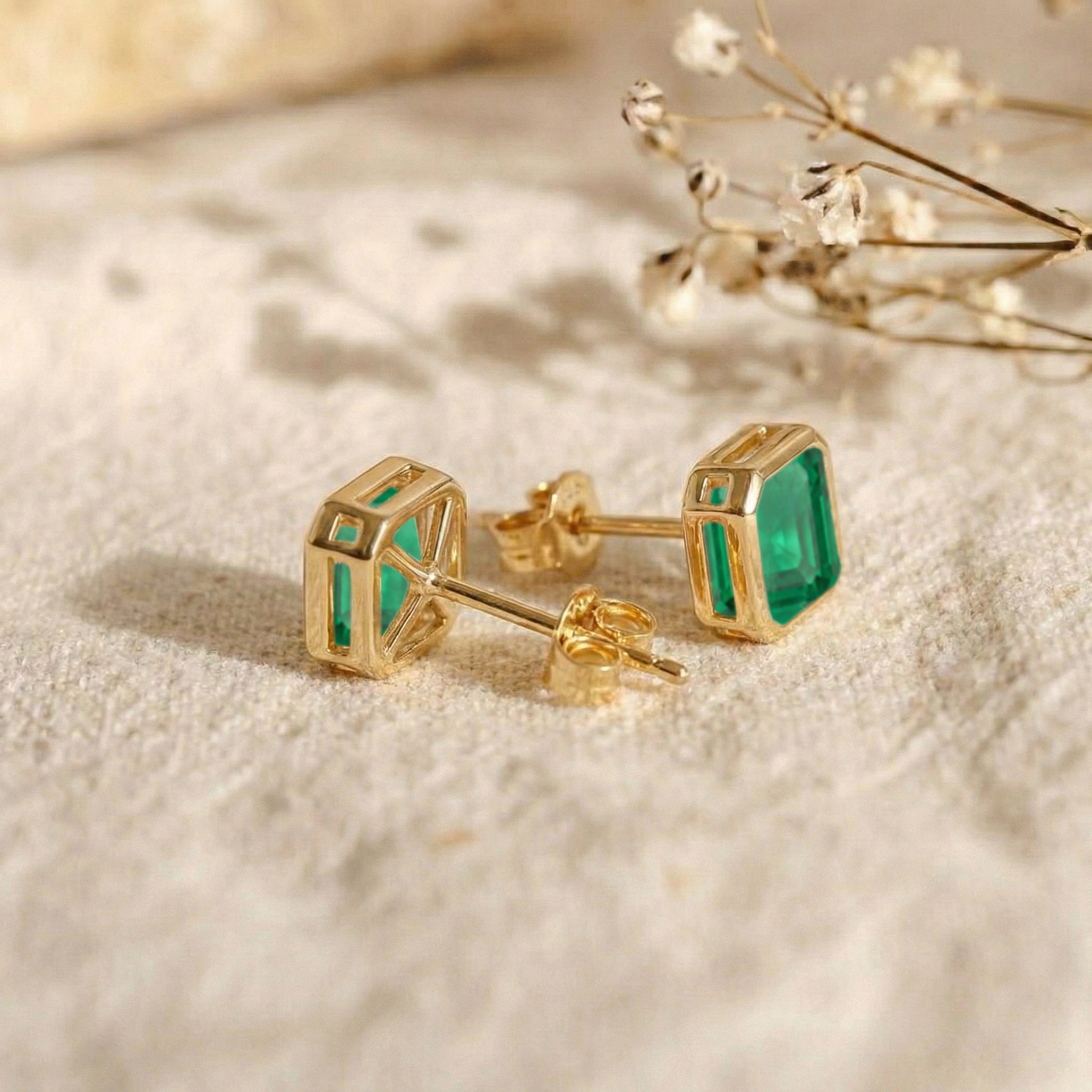 Emerald Octagon Stud Earring in 925 Sterling Silver 6MM 2ct.