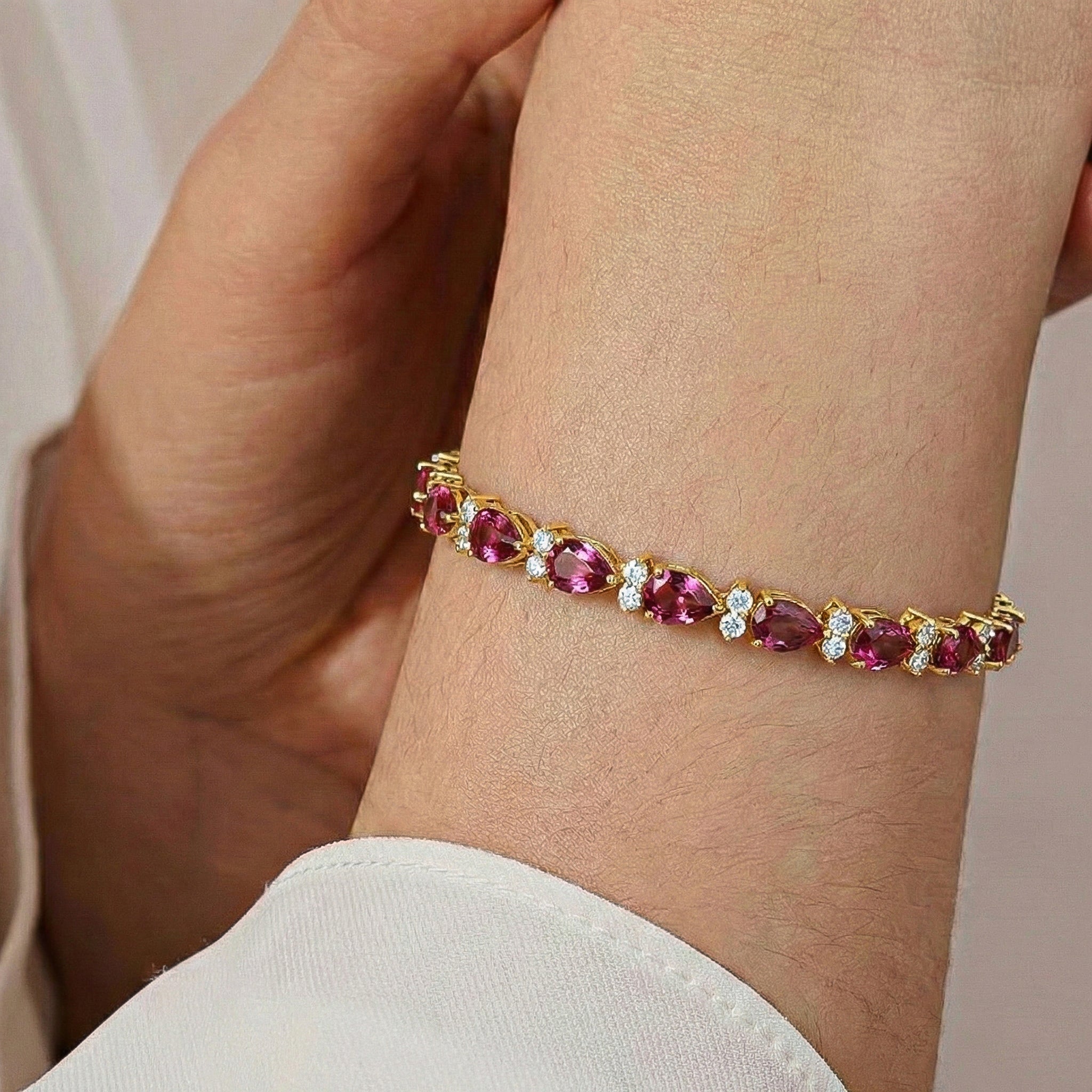 Pink Tourmaline Pear & Round Bracelet 7x5 MM & 2.5 MM 18.9 Ct Feminine Charm