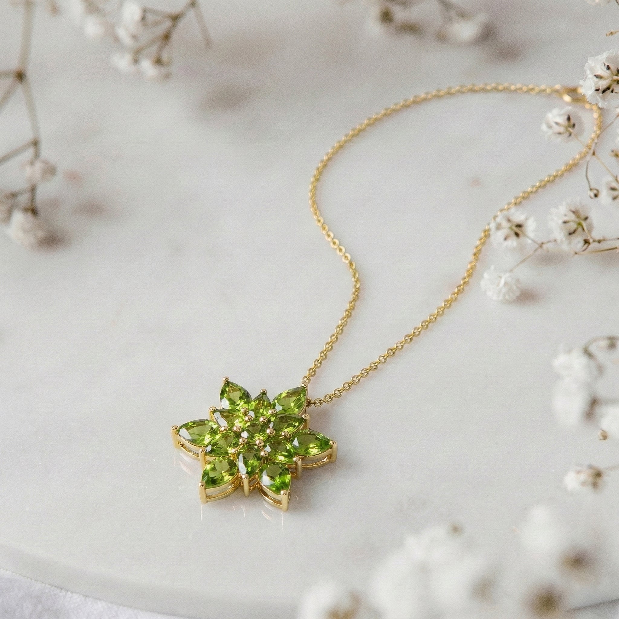 Peridot Pear Floral Pendant Necklace in 925 Sterling Silver 5.70ct

