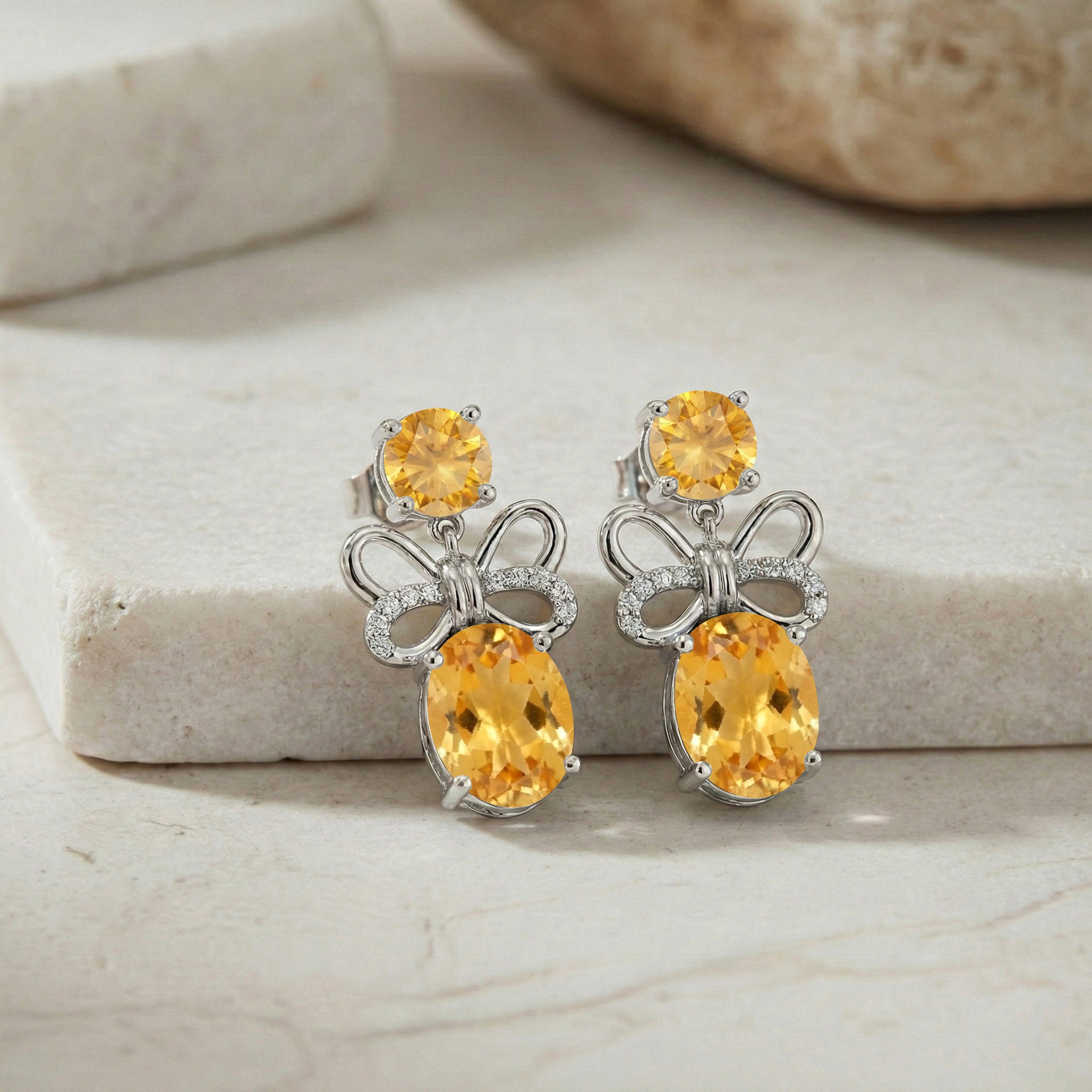 Citrine Round and Oval Stud Earring in 925 Sterling Silver 6 MM 5-ct.