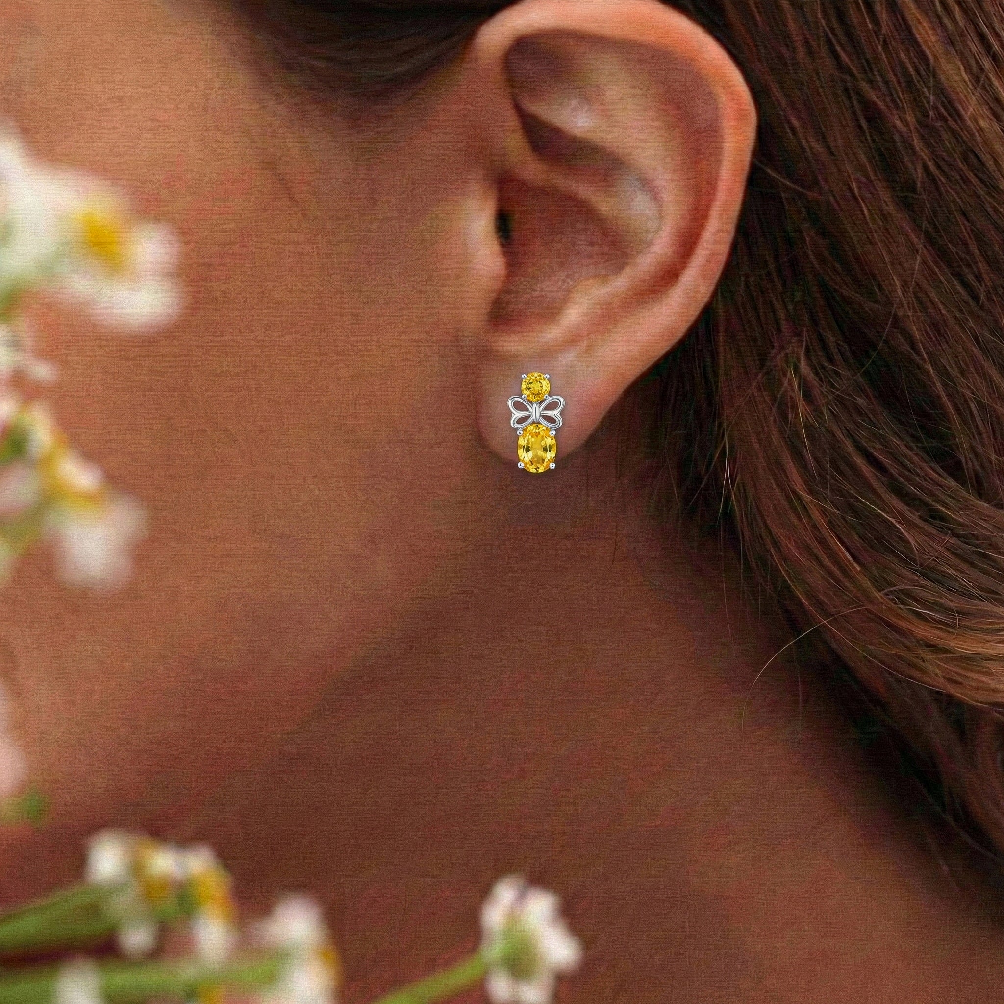 Citrine Round and Oval Stud Earring in 925 Sterling Silver 6 MM 5-ct.