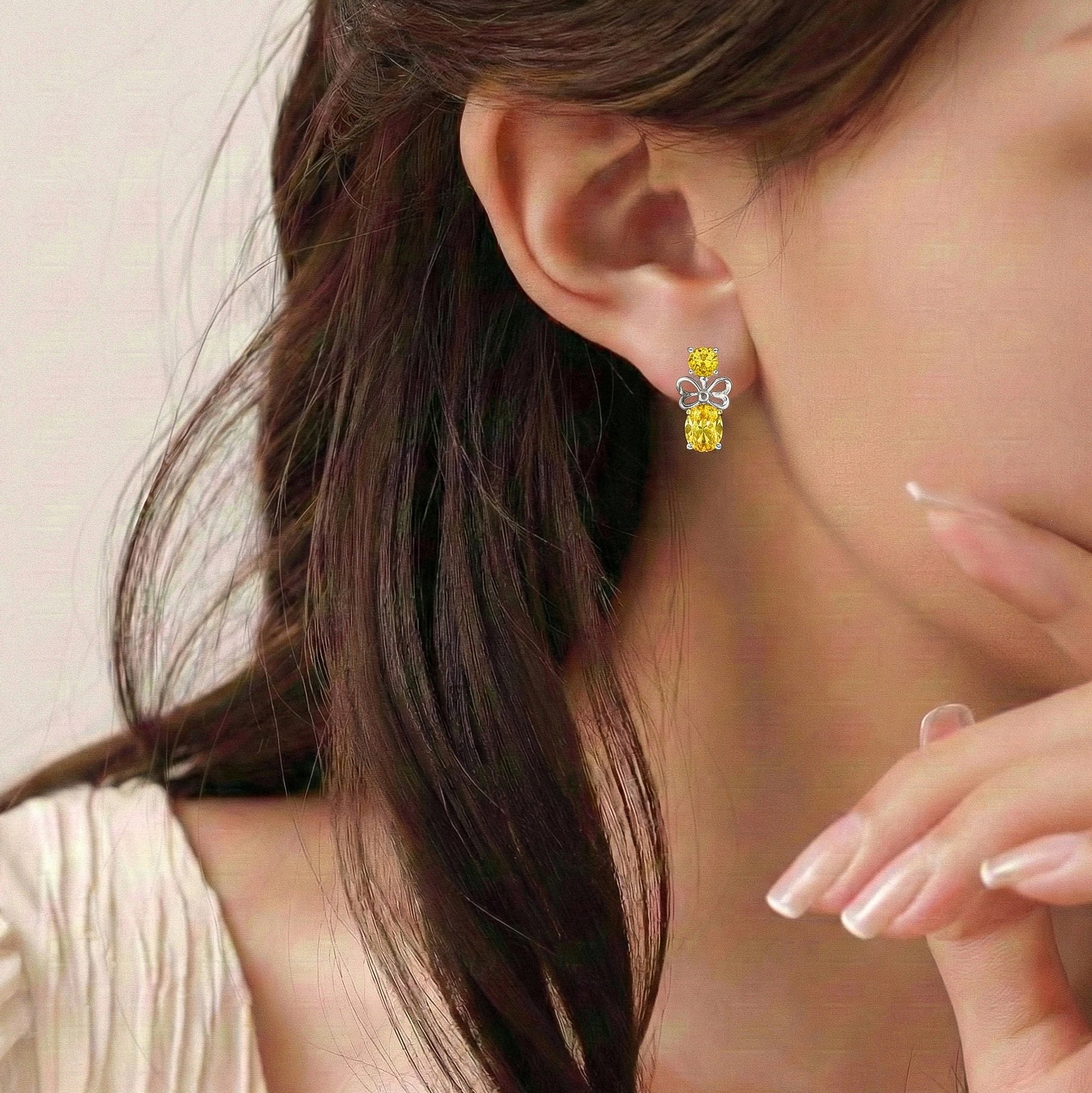 Citrine Round and Oval Stud Earring in 925 Sterling Silver 6 MM 5-ct.