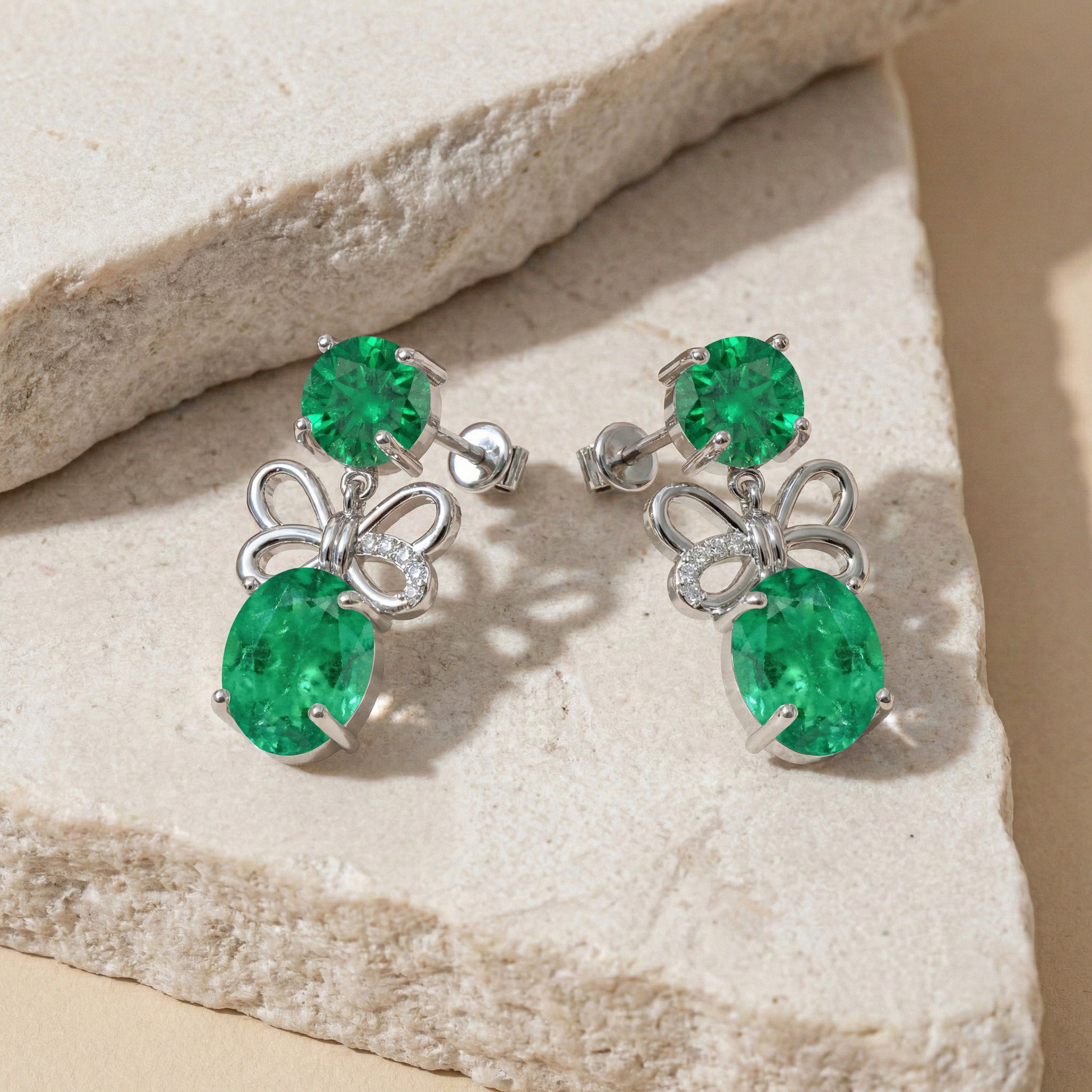 Emerald Round and Oval Stud Earring in 925 Sterling Silver 6 MM 5-ct.