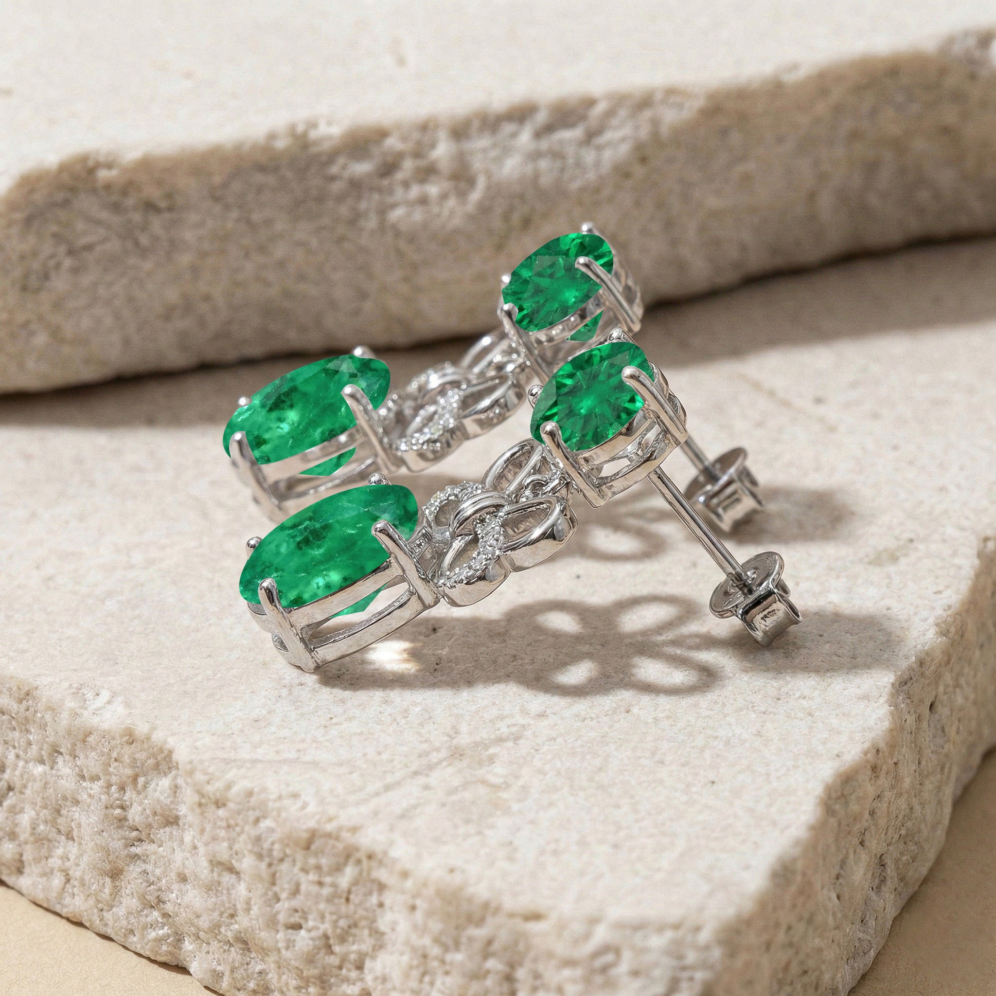 Emerald Round and Oval Stud Earring in 925 Sterling Silver 6 MM 5-ct.