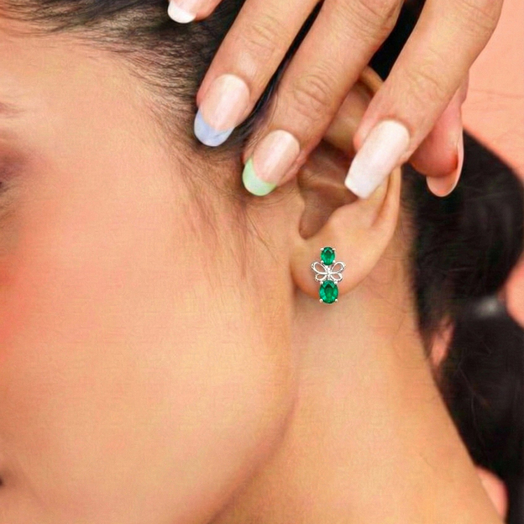 Emerald Round and Oval Stud Earring in 925 Sterling Silver 6 MM 5-ct.