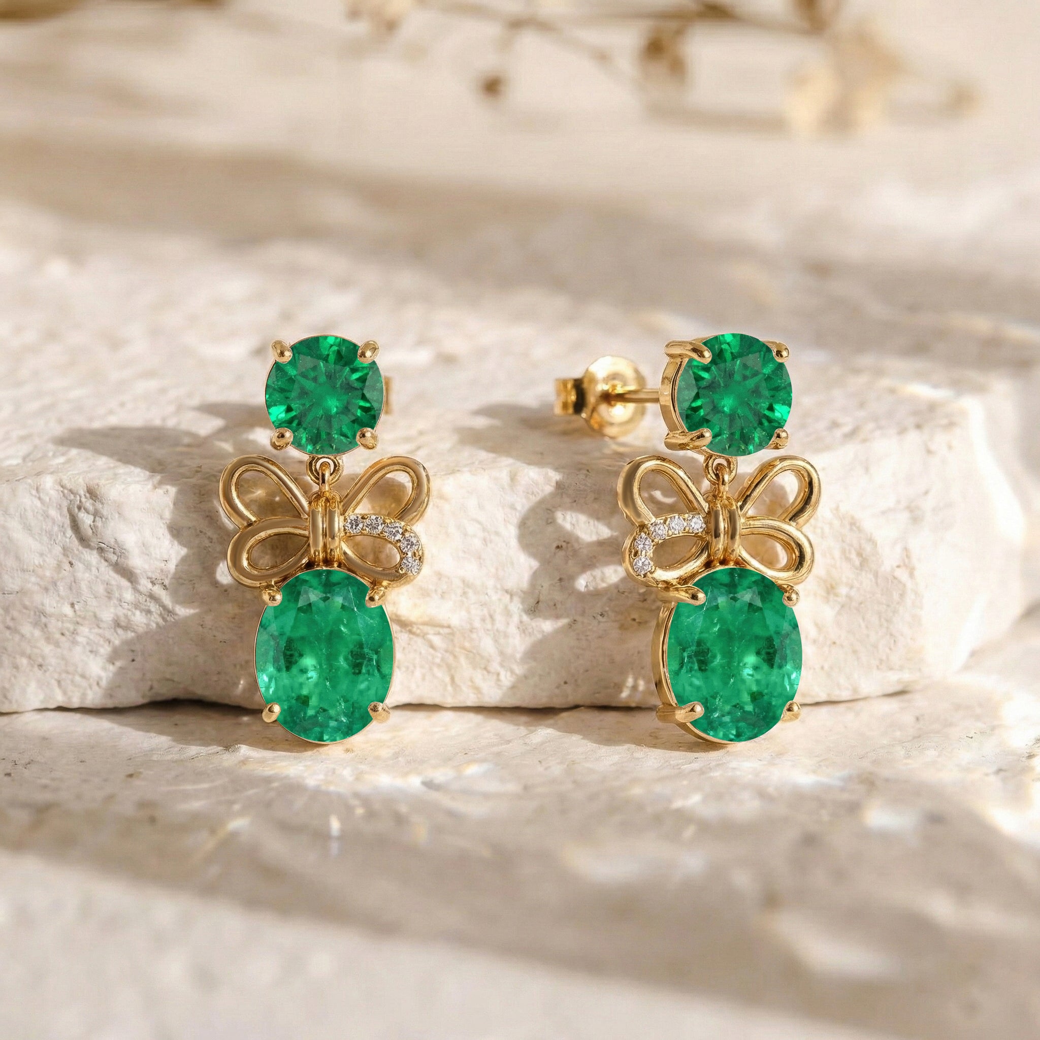 Emerald Round and Oval Stud Earring in 925 Sterling Silver 6 MM 5-ct.